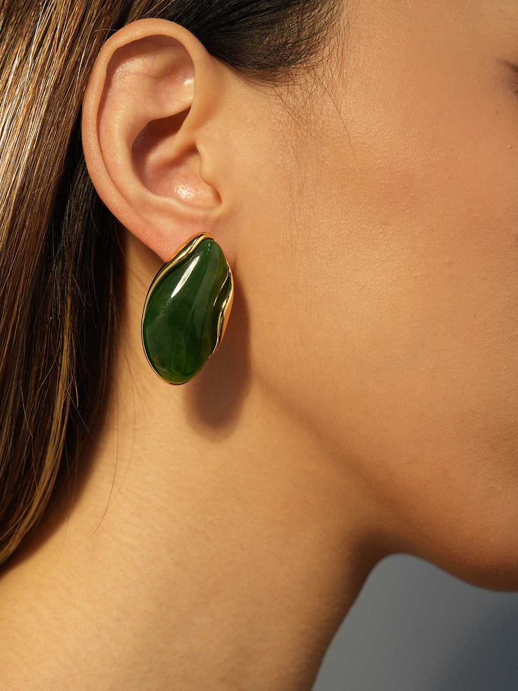 Emerald Oval Ohrringe Gold