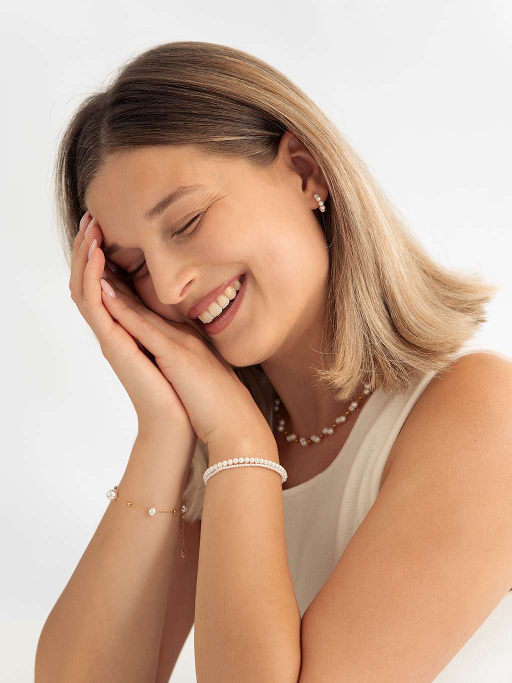 4mm Tiny Round Pearl Armband Gold - Dorose | Wasserfester Schmuck, 18K vergoldet