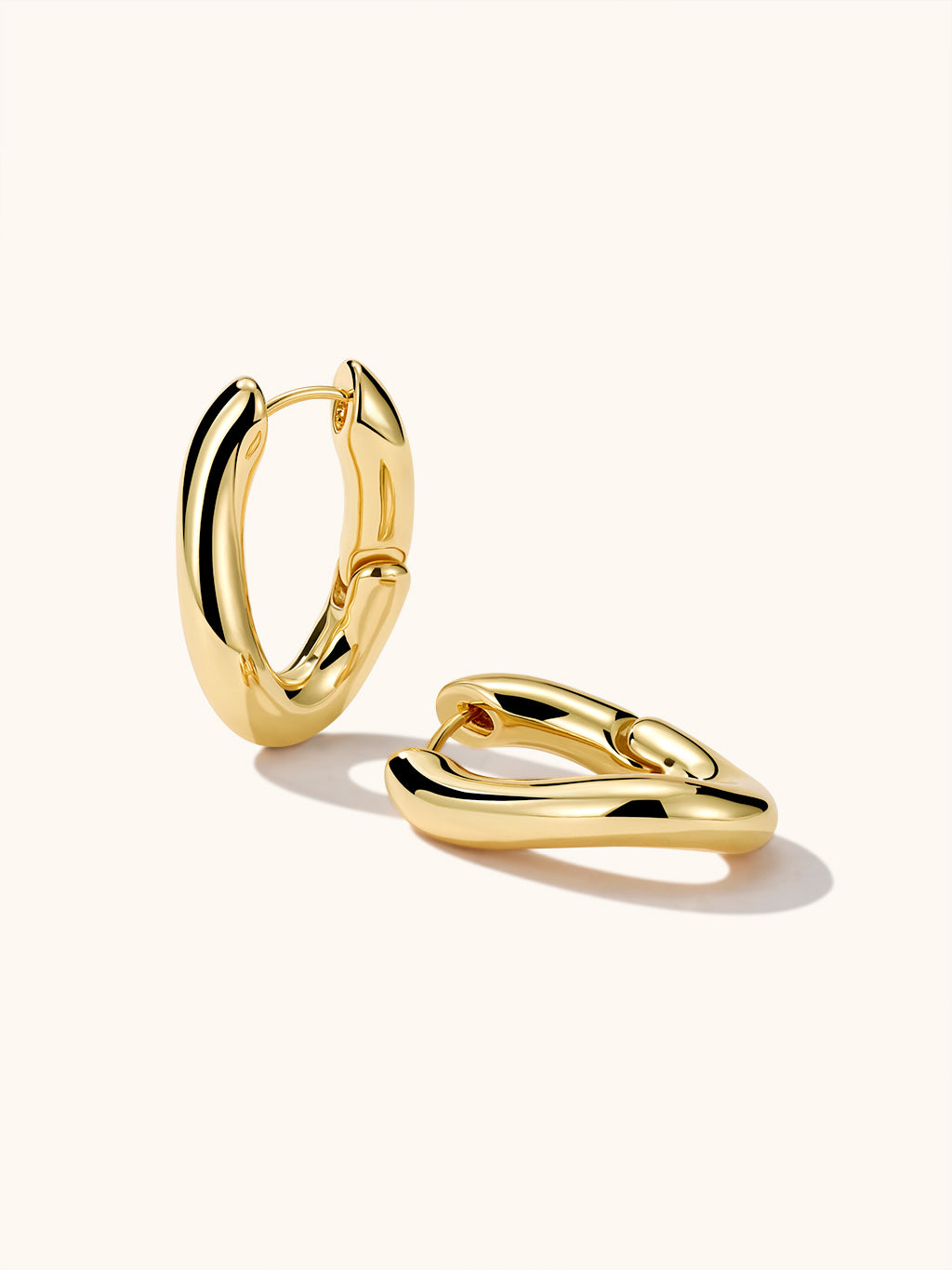 Wavy Huggie Hoop Earrings Gold