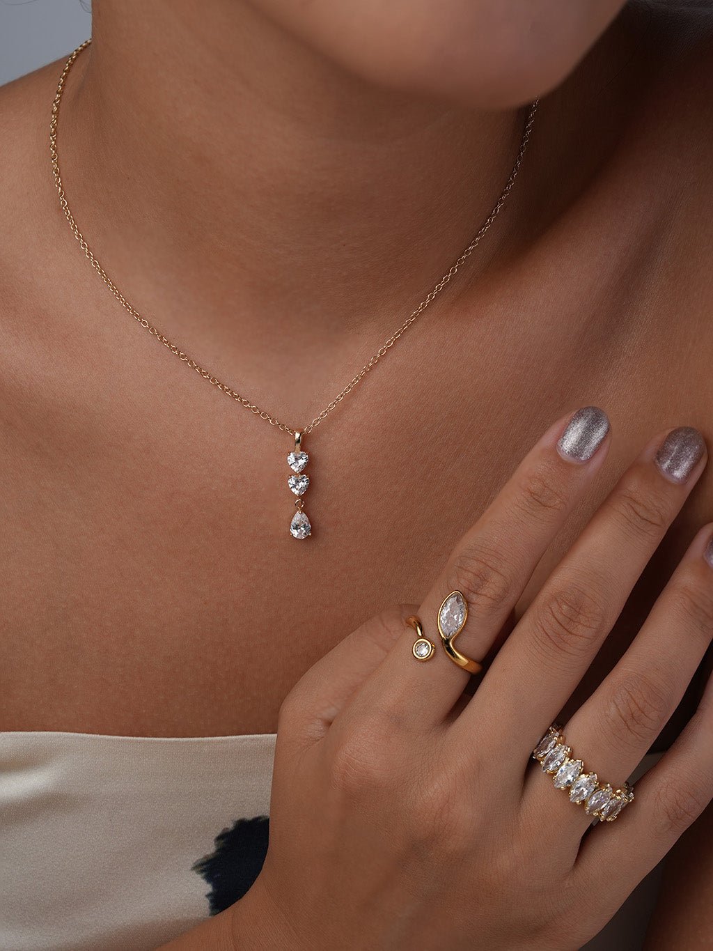 Blatt - Ring mit kristallklaren Zirkonia Gold - Dorose | Wasserresistent, kein Verfärben