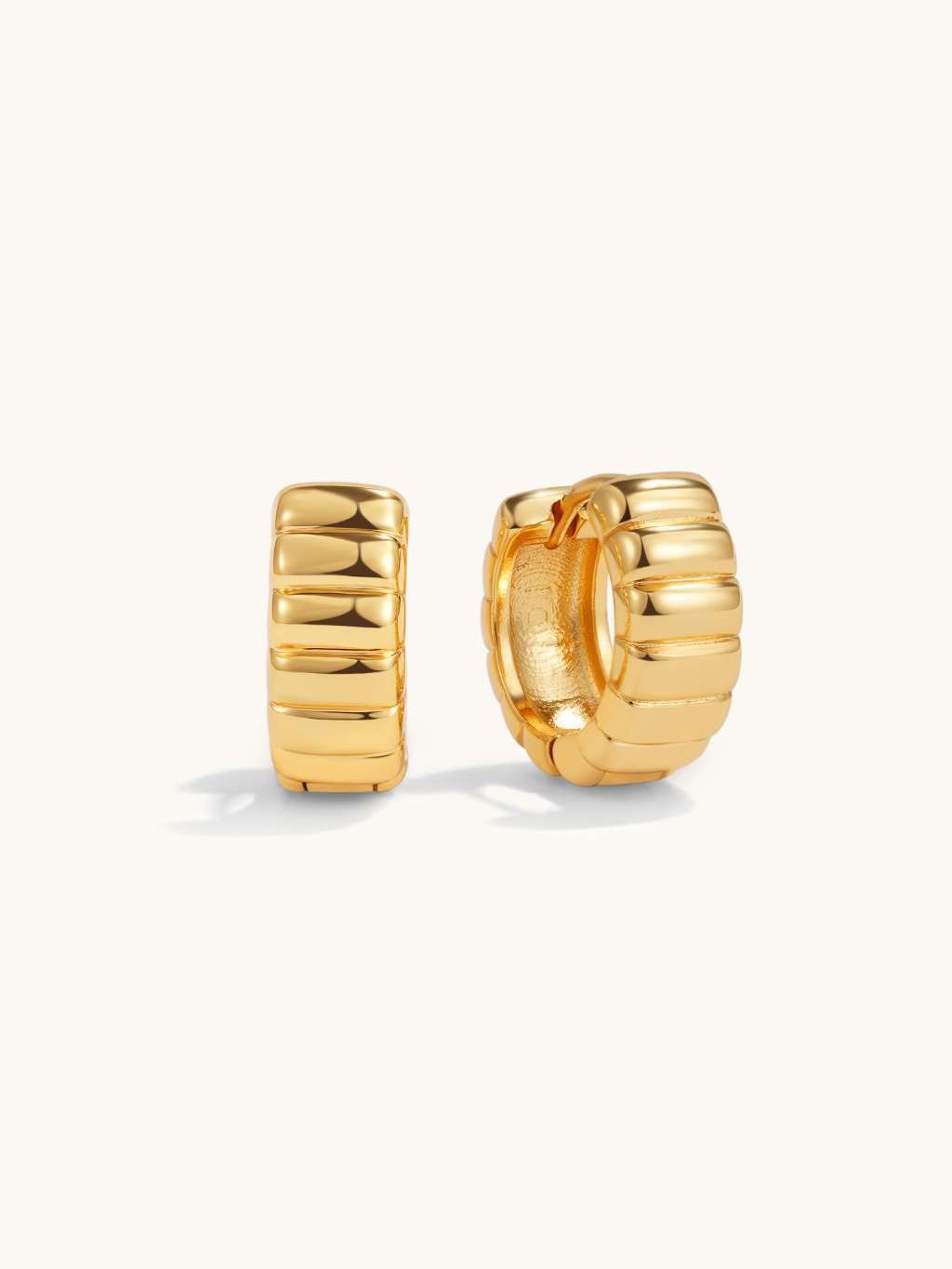 Charlotte Bold Ohrringe Gold 10mm - Dorose | Wasserfester Schmuck, 18K vergoldet