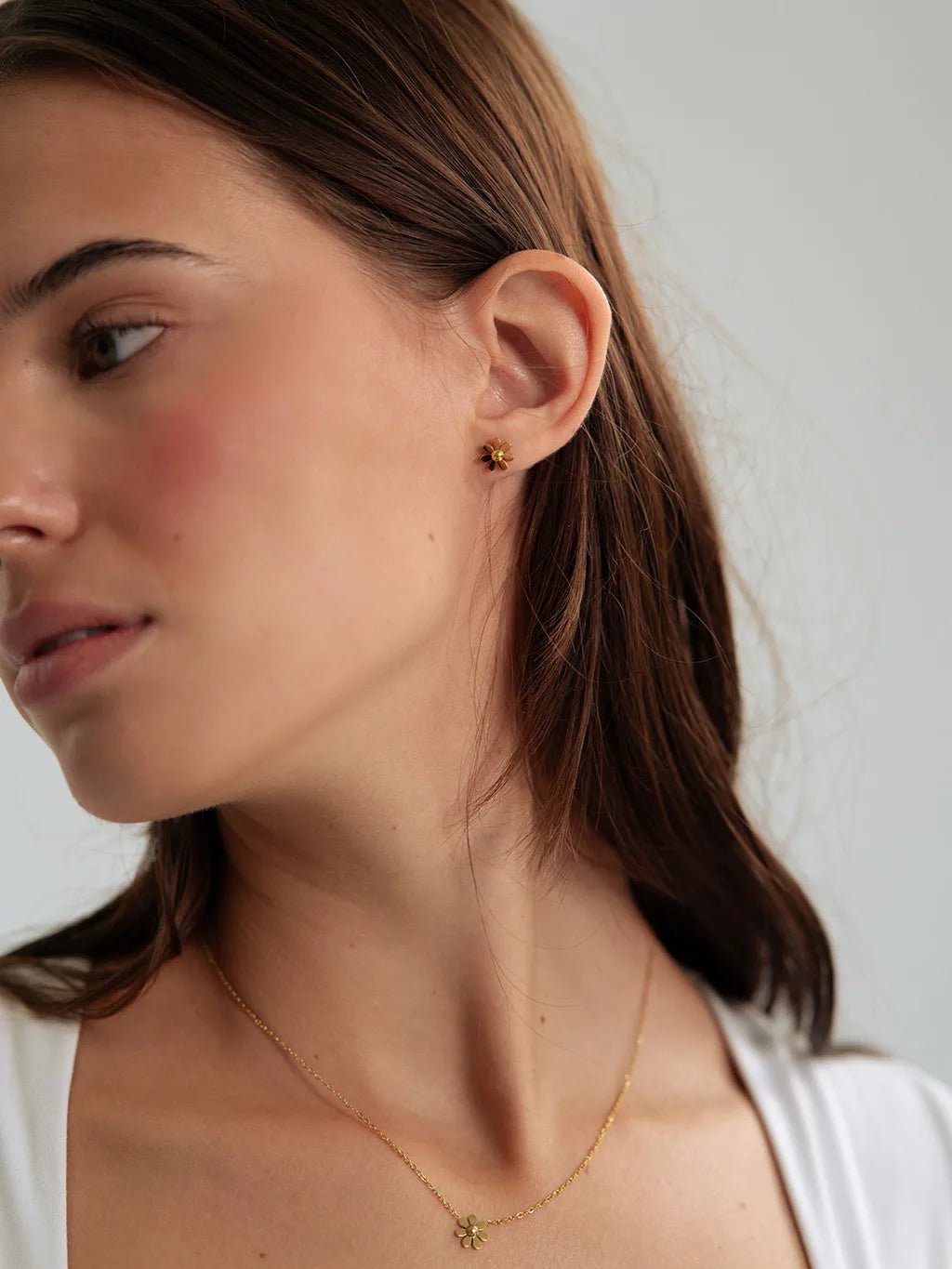 Daisy Ohrstecker Gold - Dorose | Wasserfester Schmuck, 18K vergoldet