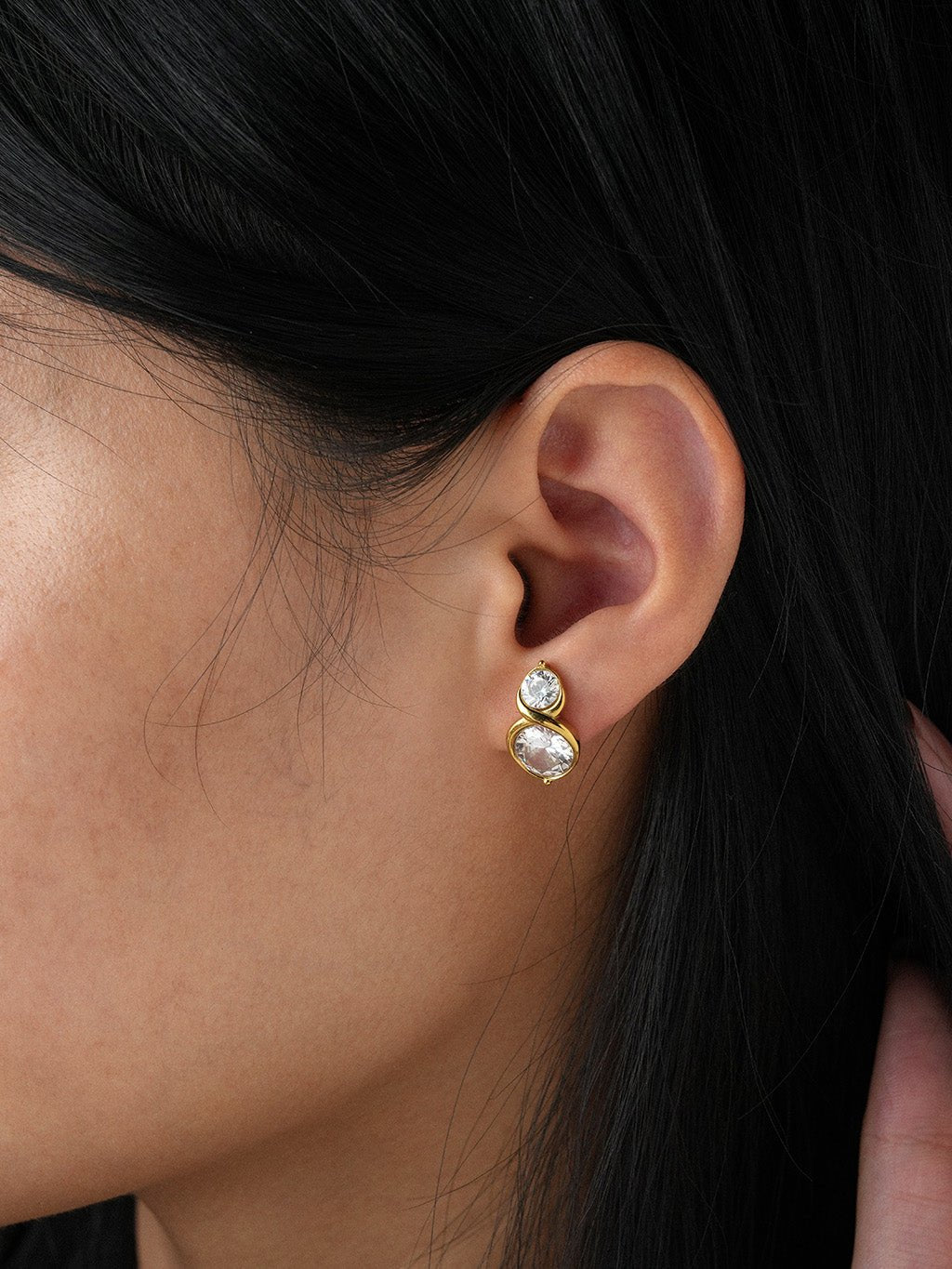 Doppel Zirkonia Ohrstecker Gold - Dorose | Wasserresistent, kein Verfärben