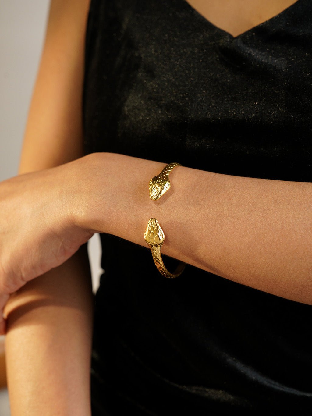 Doppelschlangen Armband Gold - Dorose | Wasserresistent, kein Verfärben