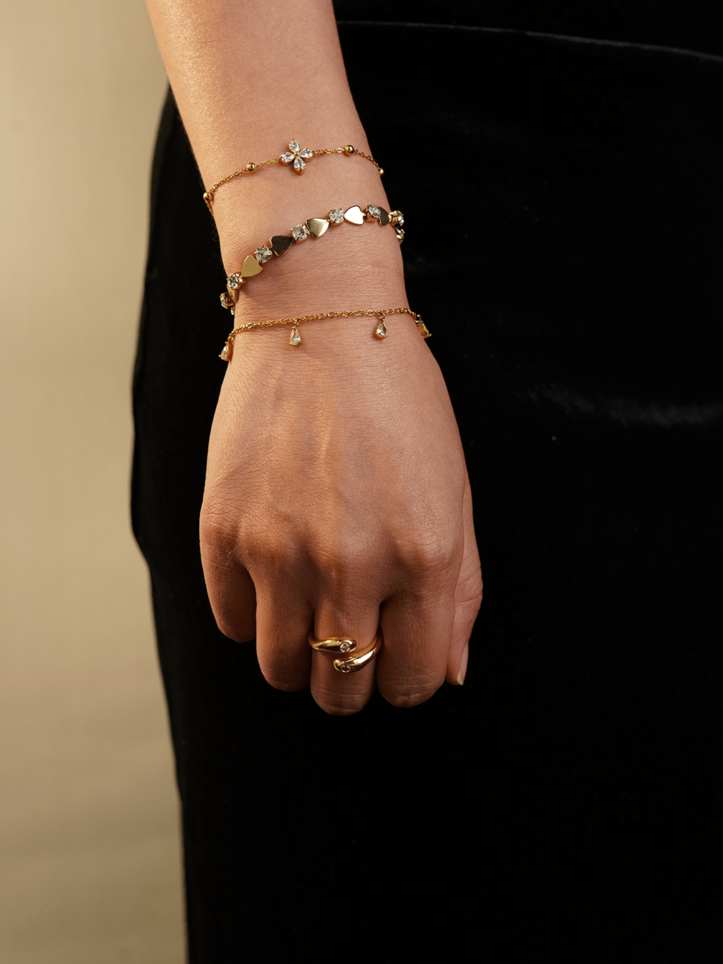 Double Twist Ring mit Zirkonia Gold - Dorose | Wasserresistent, kein Verfärben