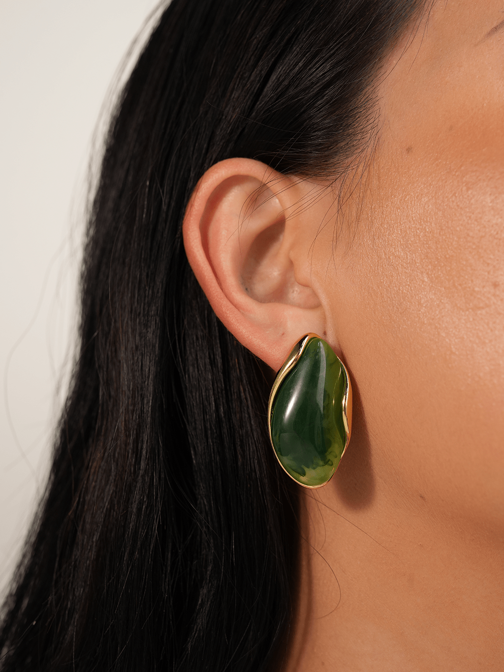 Emerald Oval Earrings - Dorose | Wasserresistent, kein Verfärben