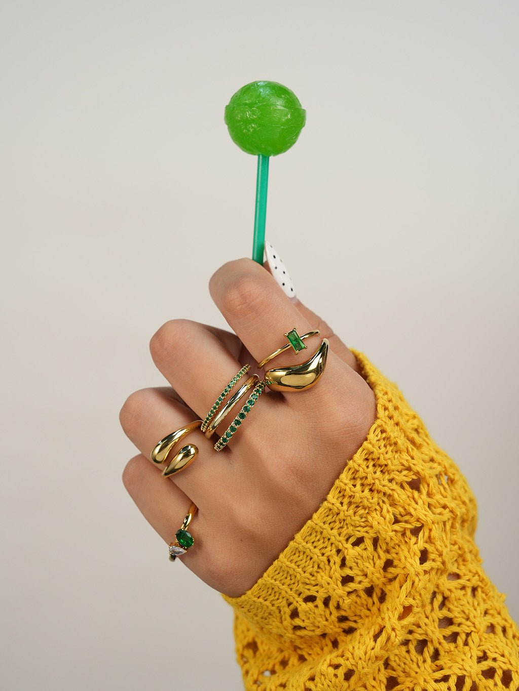 Emerald Triple Pave Infinity Ring Gold - Dorose | Wasserresistent, kein Verfärben