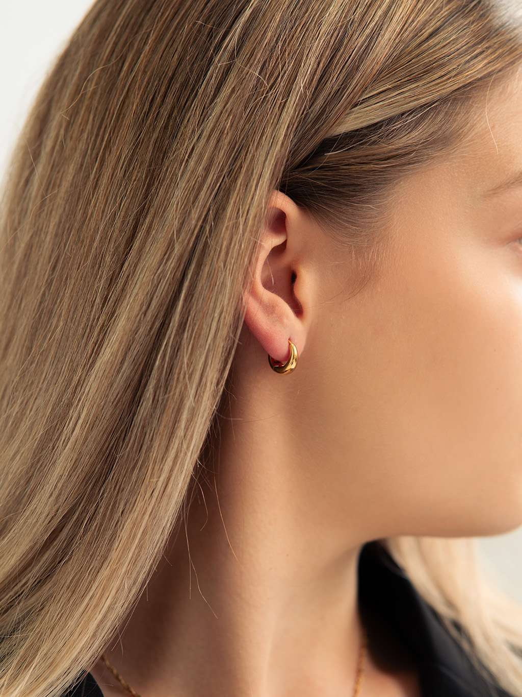 Graceful Dome Small Ohrringe Gold - Dorose | Wasserfester Schmuck, 18K vergoldet