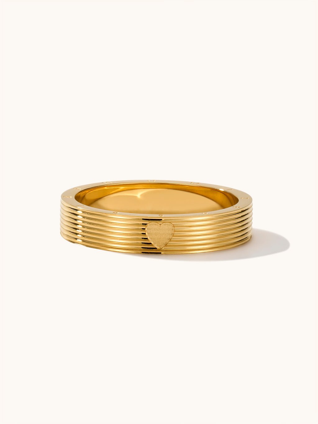 Heart Shape Engraved Ring Gold - Dorose | Wasserfester Schmuck, 18K vergoldet