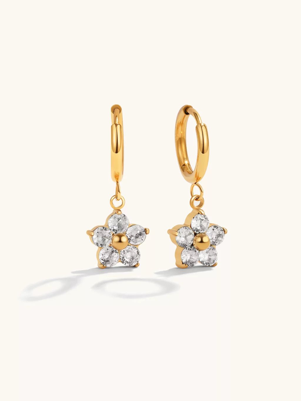 Little Flower Hoop Ohrringe Gold 10mm - Dorose | Wasserfester Schmuck, 18K vergoldet