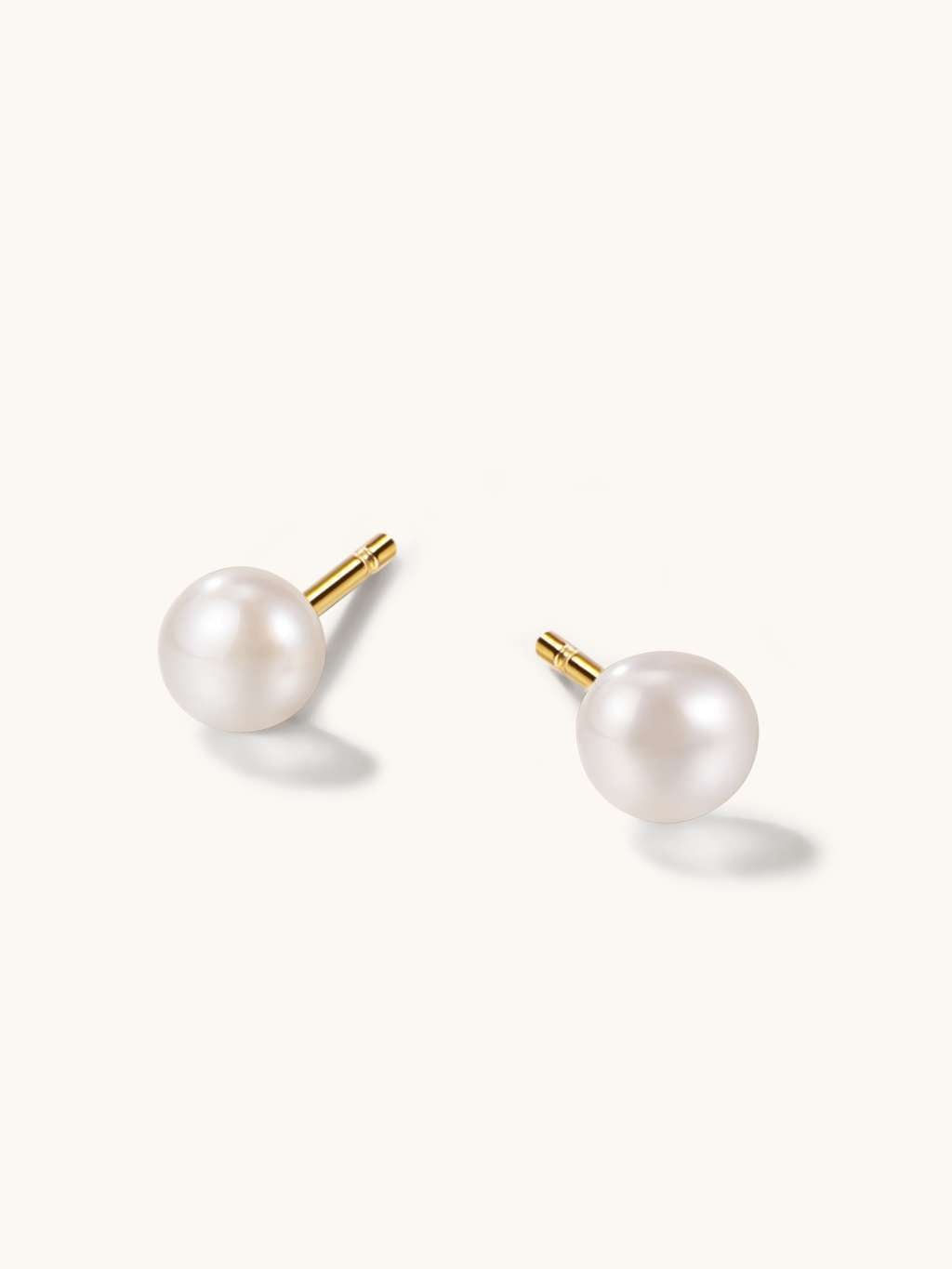Mini Pearl Ohrringe Gold 4mm - Dorose | Wasserfester Schmuck, 18K vergoldet
