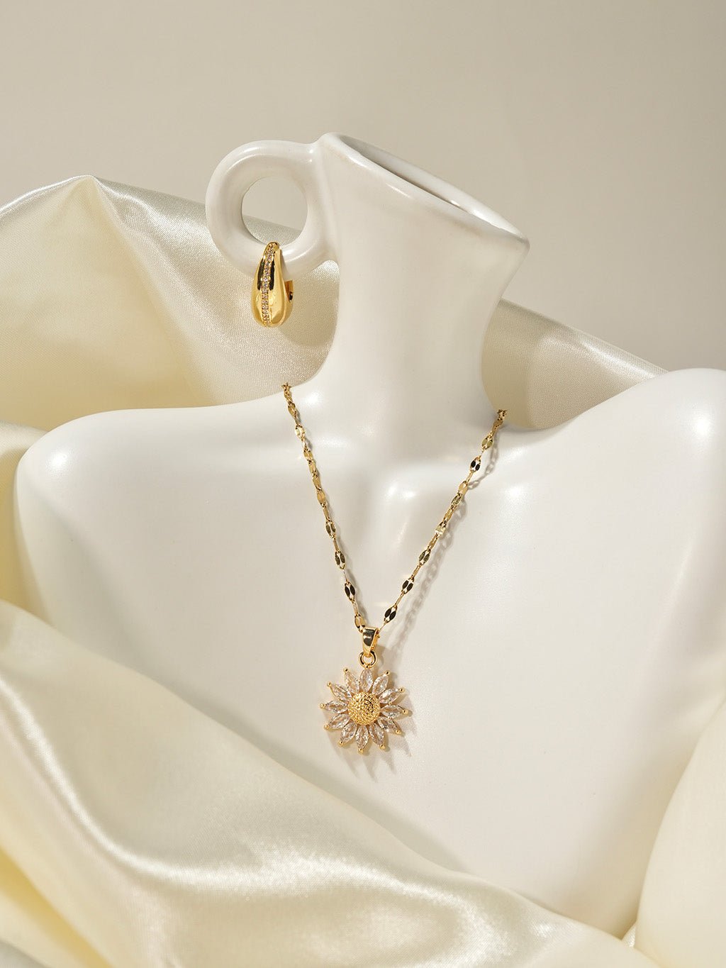 Ovale Hoops Ohrringe Gold - Dorose | Wasserresistent, kein Verfärben