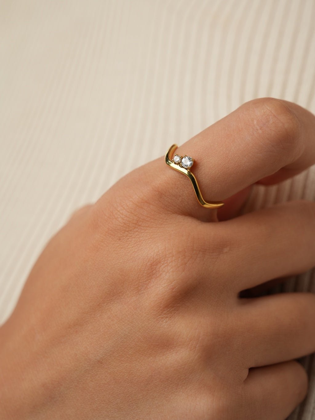 Promise Wave Ring Gold - Dorose | Wasserresistent, kein Verfärben