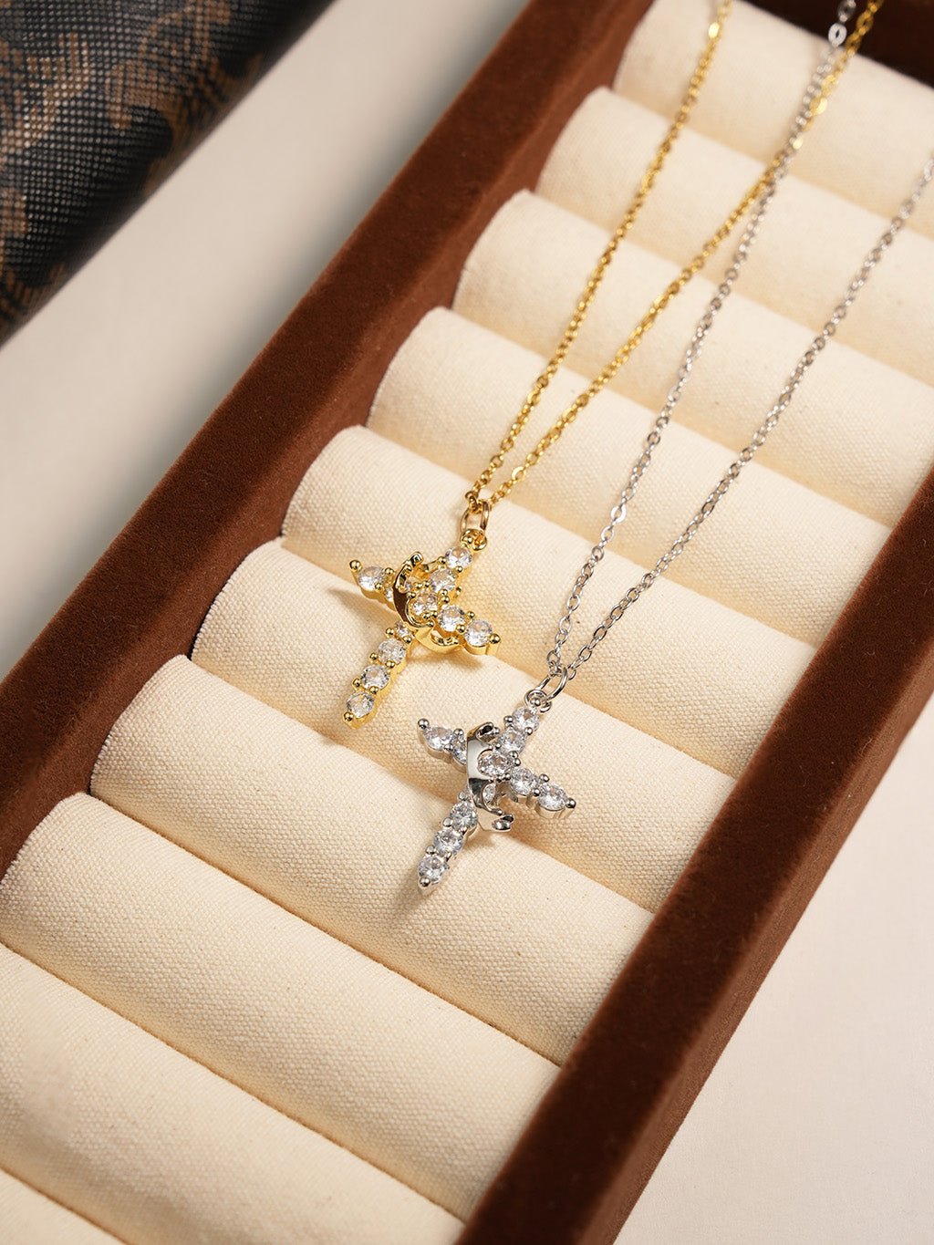 Rotating Cross Kette Gold Silber - Dorose | Wasserresistent, kein Verfärben