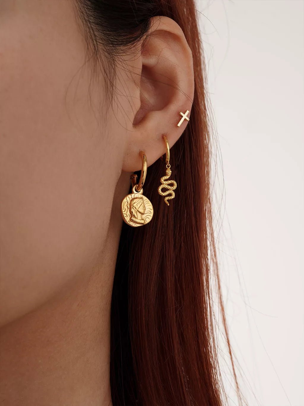 Simple Cross Ohrringe Gold - Dorose | Wasserfester Schmuck, 18K vergoldet