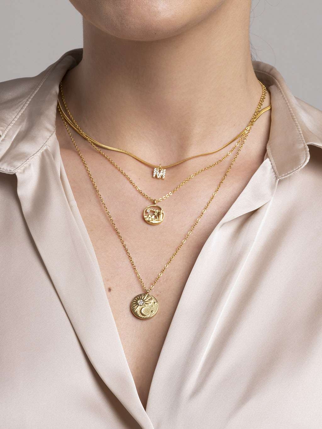 Sparkling Tiny Letter Schlangen Halskette Gold - Dorose | Wasserfester Schmuck, 18K vergoldet
