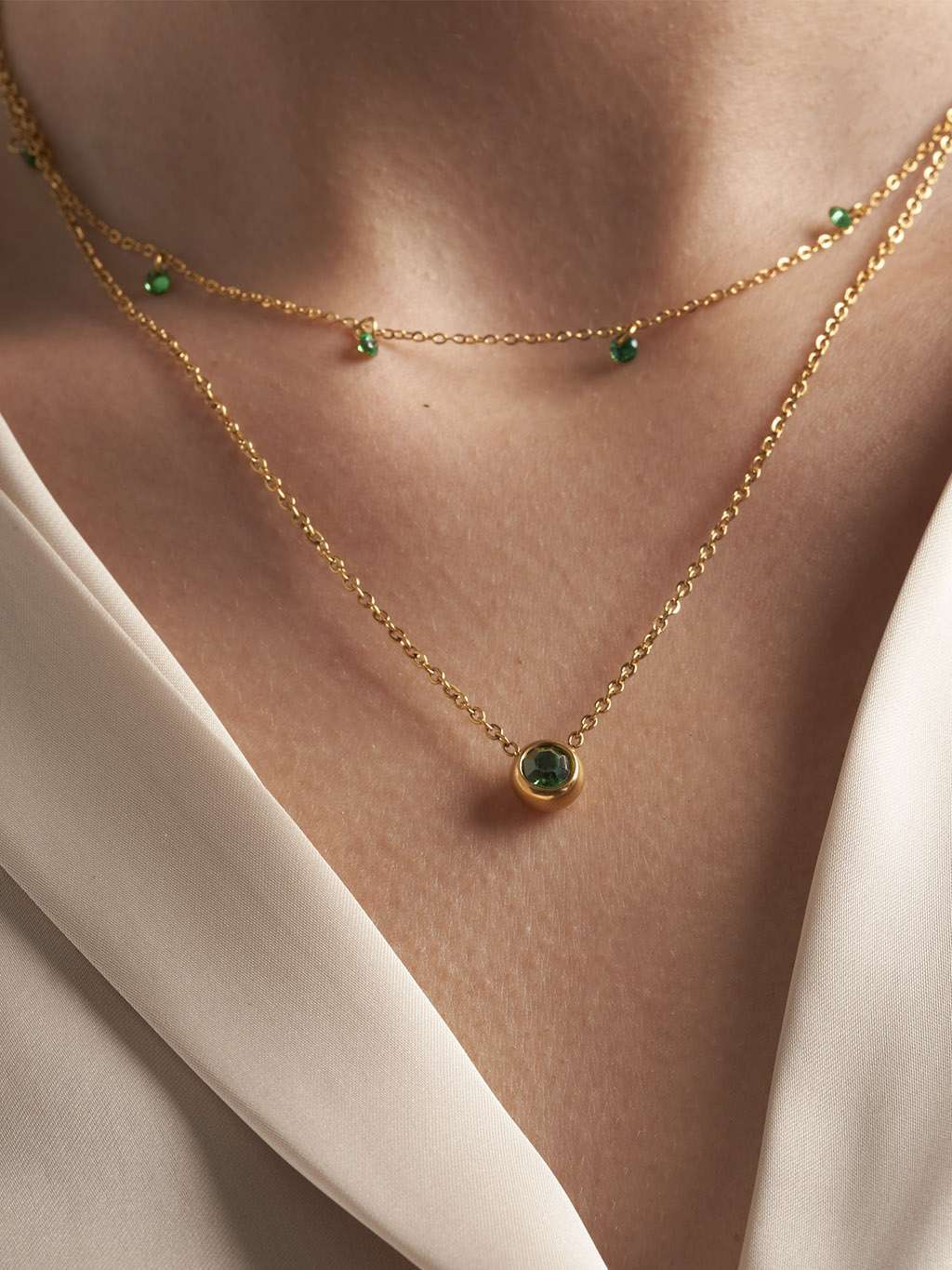 Stellar Halskette & Emerald Ohrstecker Schmuck Set - Dorose | Wasserfester Schmuck, 18K vergoldet