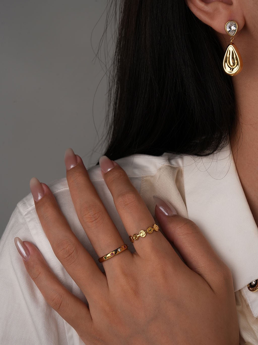 Sternenglanz Ring Gold mit bunten Zirkonia - Dorose | Wasserresistent, kein Verfärben