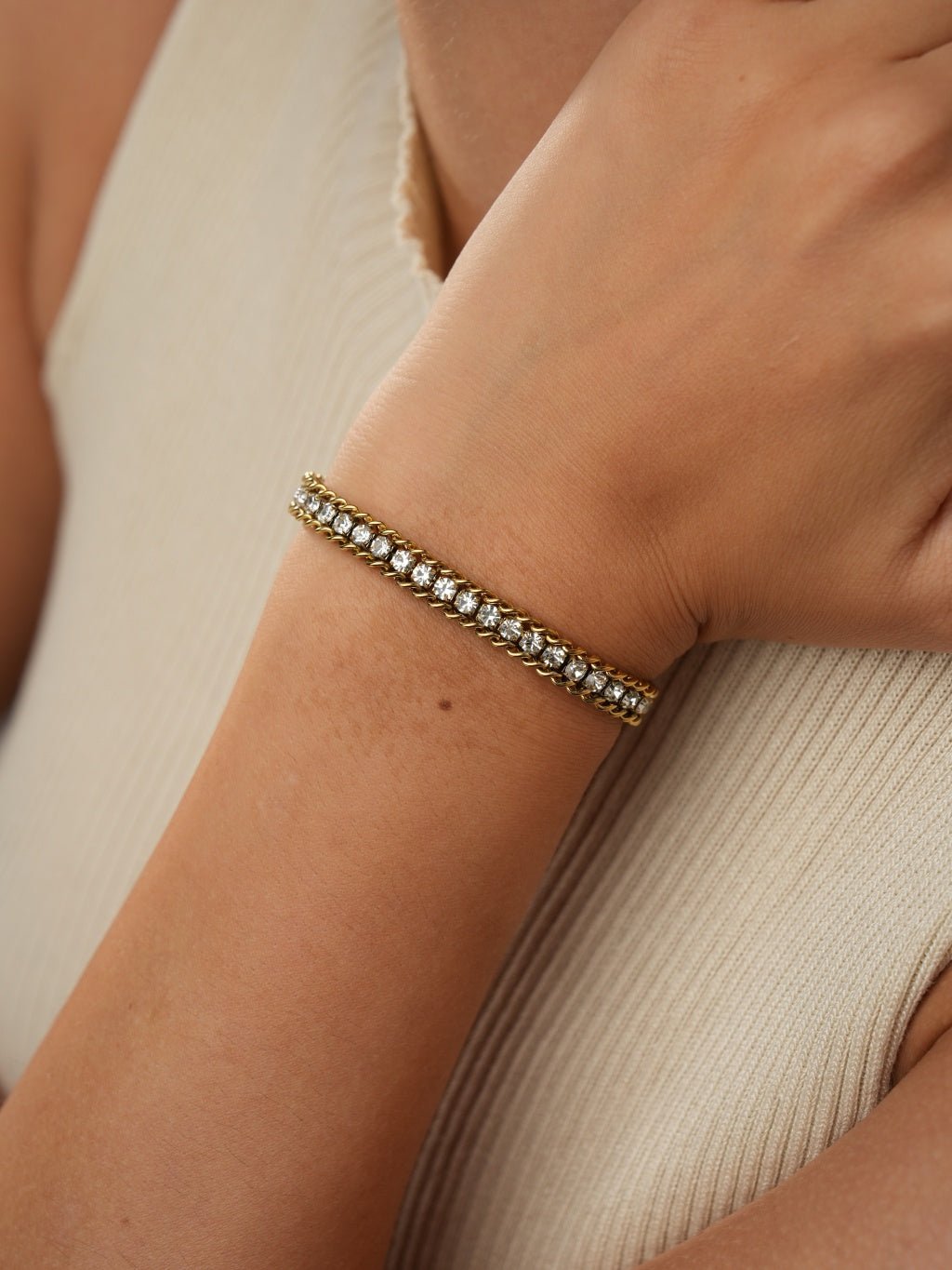 Twisted Sparkling Tennis Armband Gold - Dorose | Wasserresistent, kein Verfärben