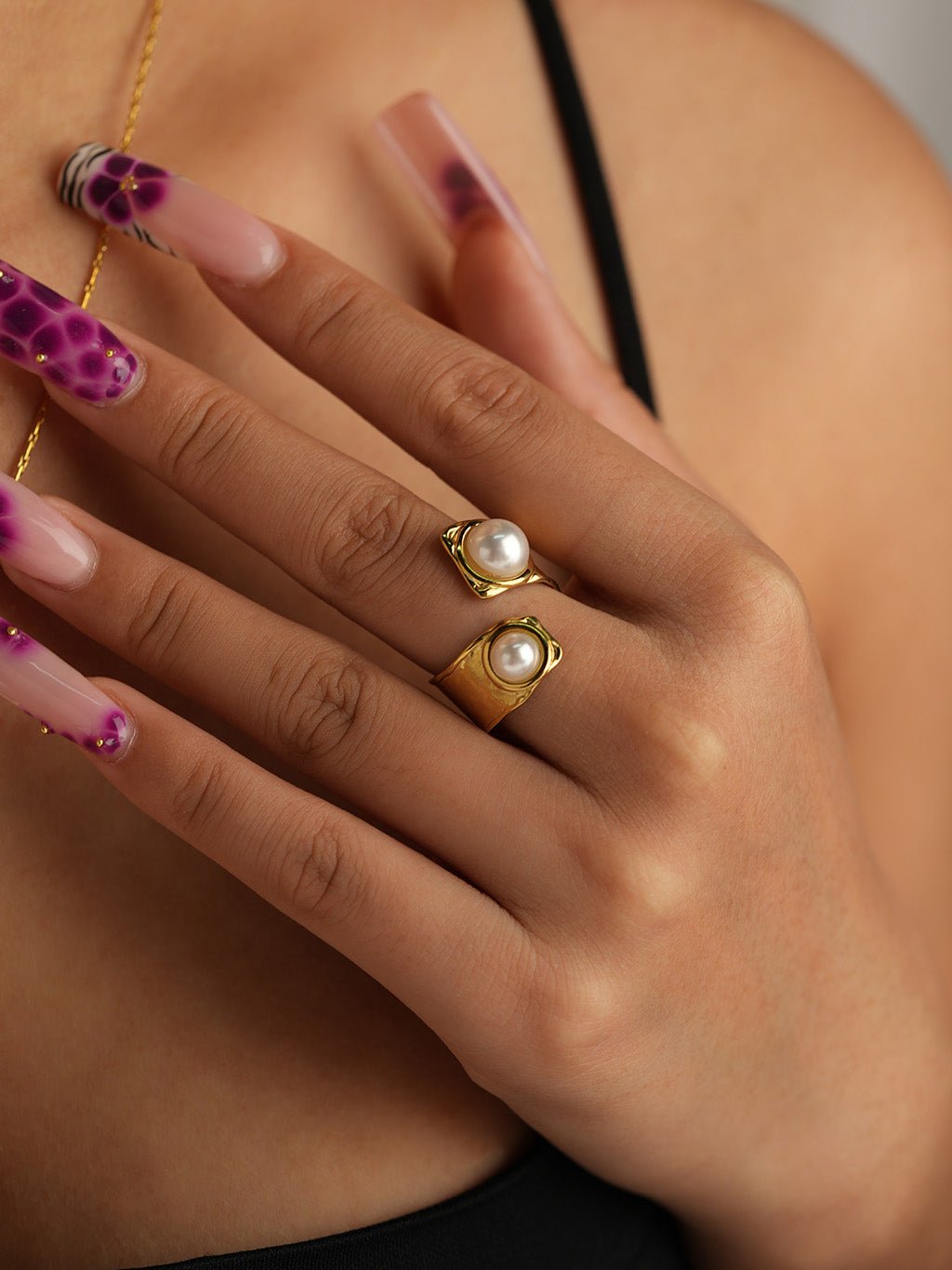 Umarmende Doppelperle Ring Gold - Dorose | Wasserresistent, kein Verfärben