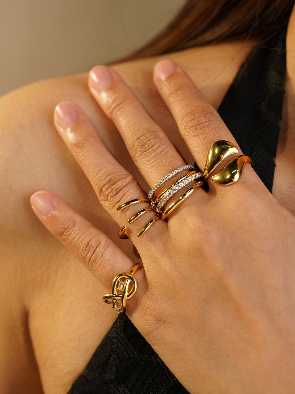 Umarmender Linienring Gold - Dorose | Wasserresistent, kein Verfärben