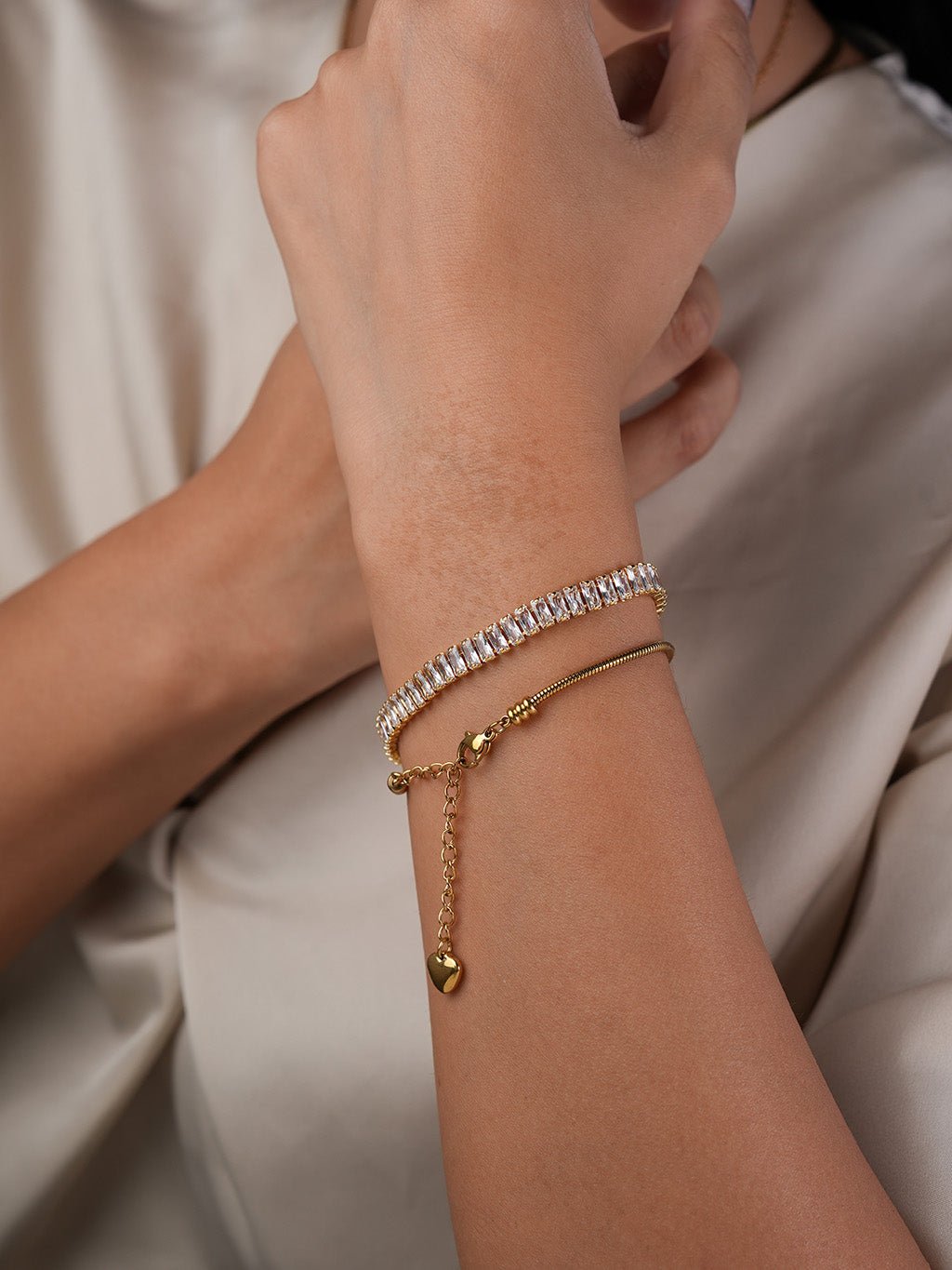Verstellbares Damen - Armband mit Herz - Anhänger - Dorose | Wasserresistent, kein Verfärben