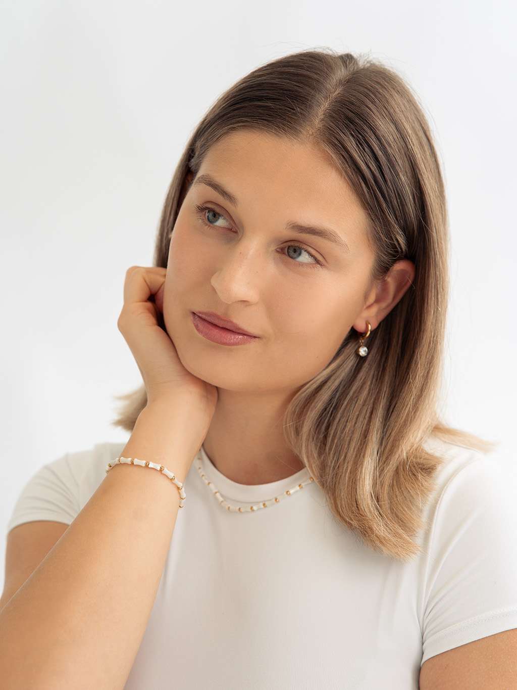 White Gentle Shine Hoop Ohrringe Gold - Dorose | Wasserfester Schmuck, 18K vergoldet