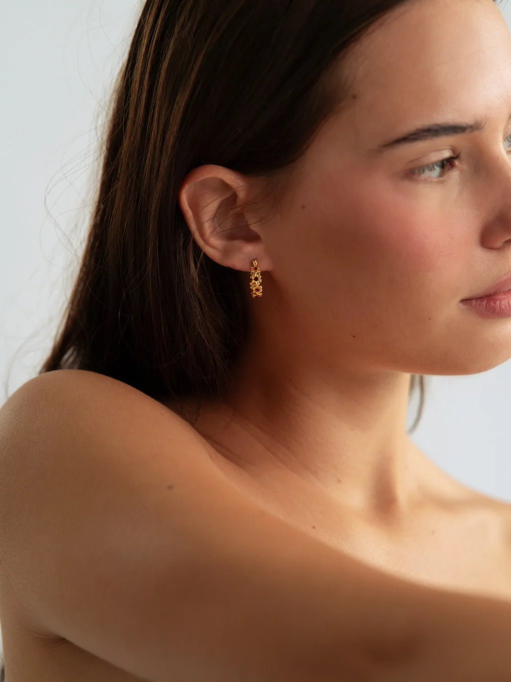 2.0 Red Flower Hoop Ohrringe Gold 14mm - Dorose | Wasserresistent, kein Verfärben
