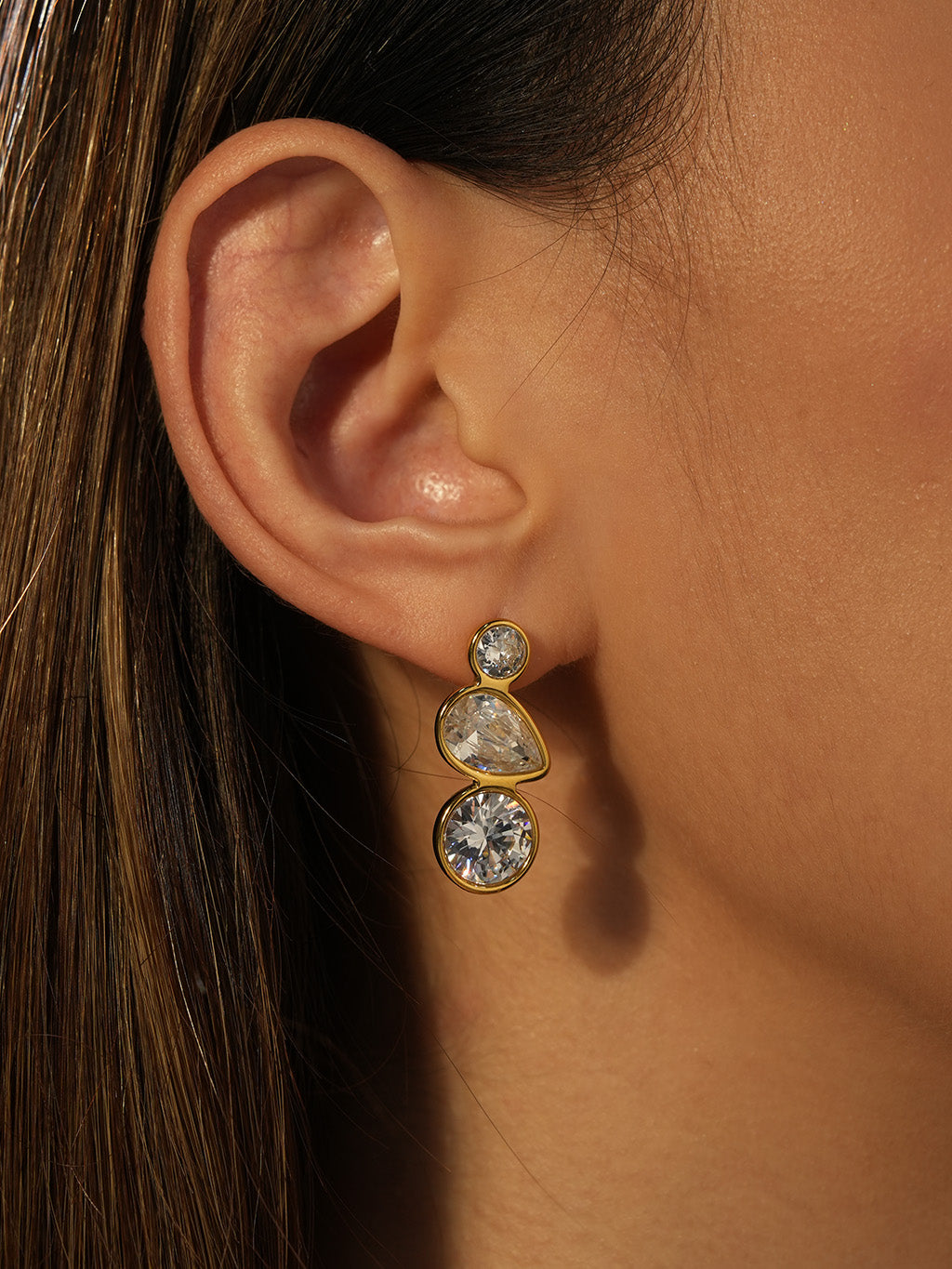 Mixed Crystal Drop Ohrringe Gold