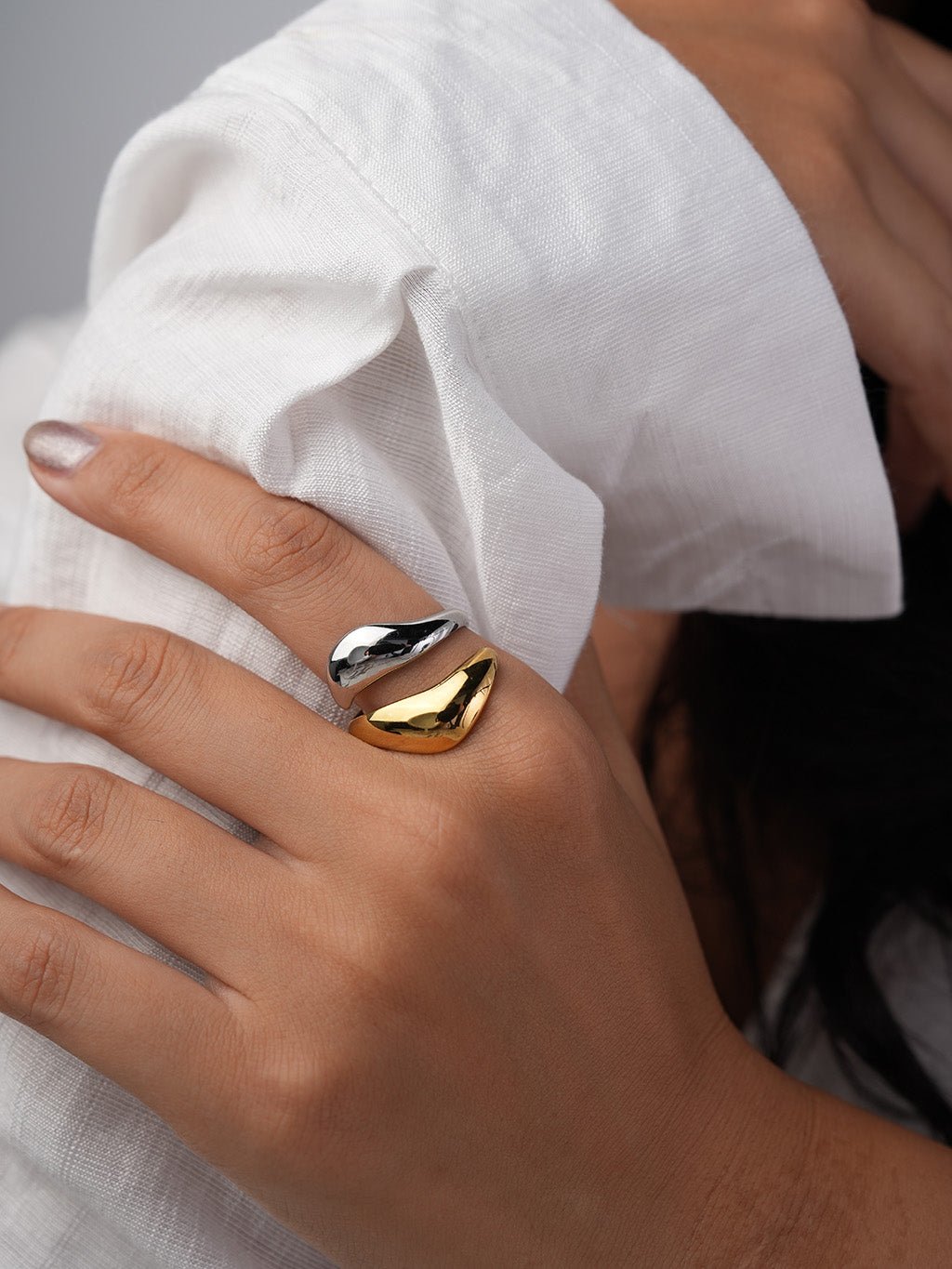 Bicolor Wave Ring Gold und Silber - Dorose | Wasserresistent, kein Verfärben