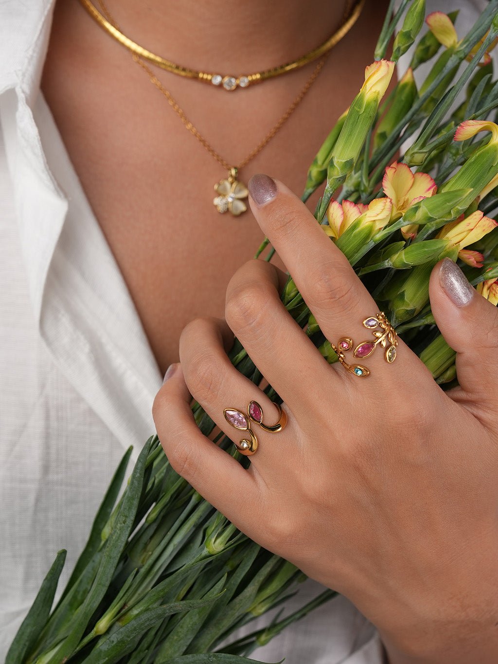 Blatt - Ring mit bunten Akzenten Gold - Dorose | Wasserresistent, kein Verfärben