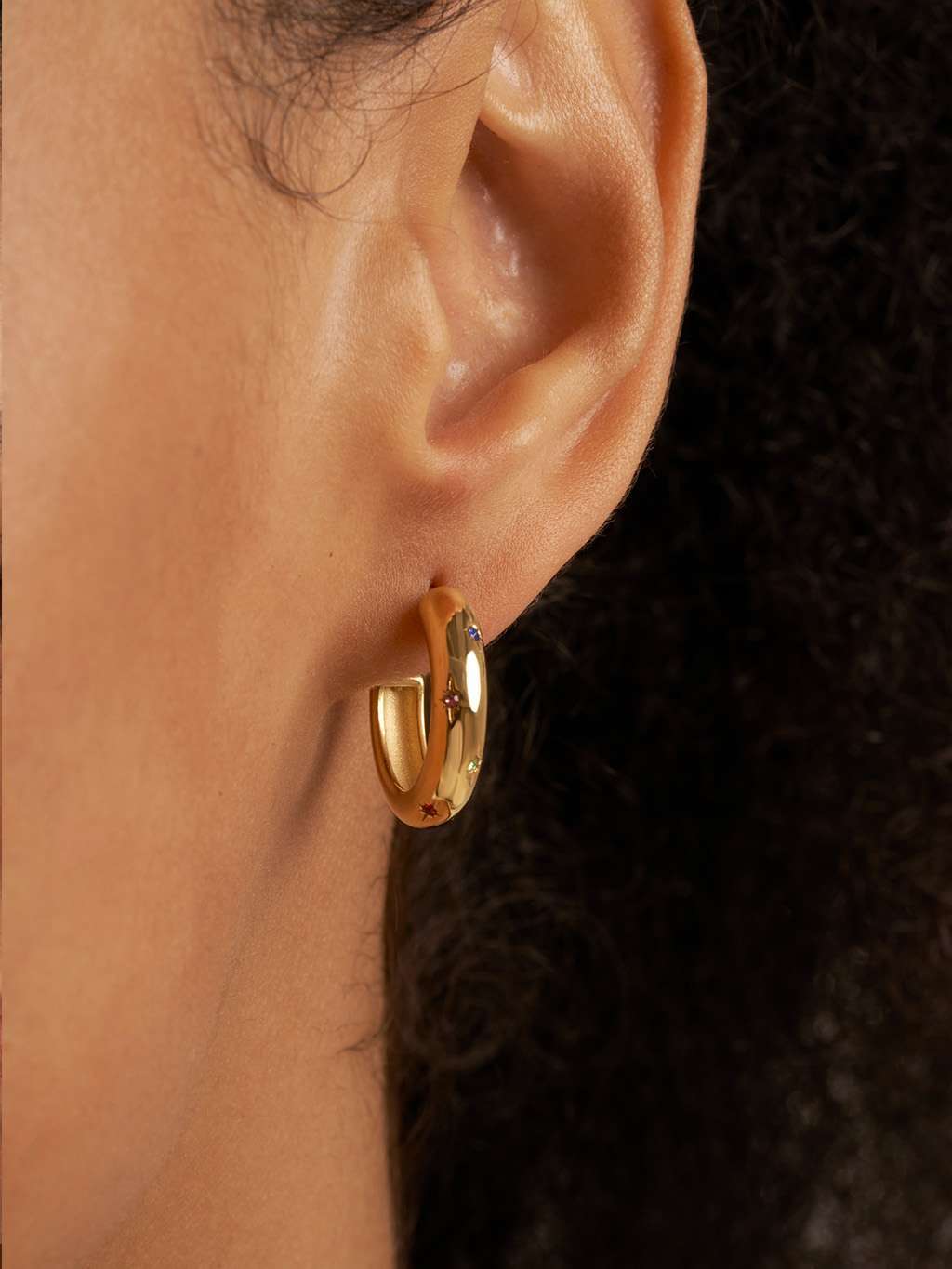 Color Ohrstecker Gold - Dorose | Wasserfester Schmuck, 18K vergoldet