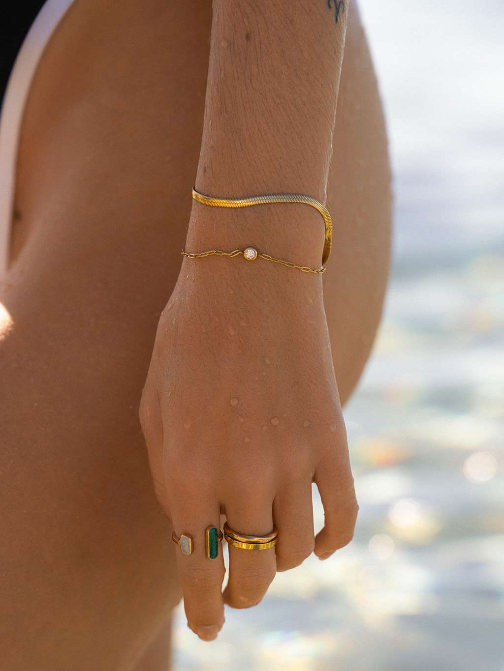 18-Karat-Goldoptik-Armband mit Edelstahlkern | Modischer wasserfester Alltagsschmuck für Beruf & Freizeit