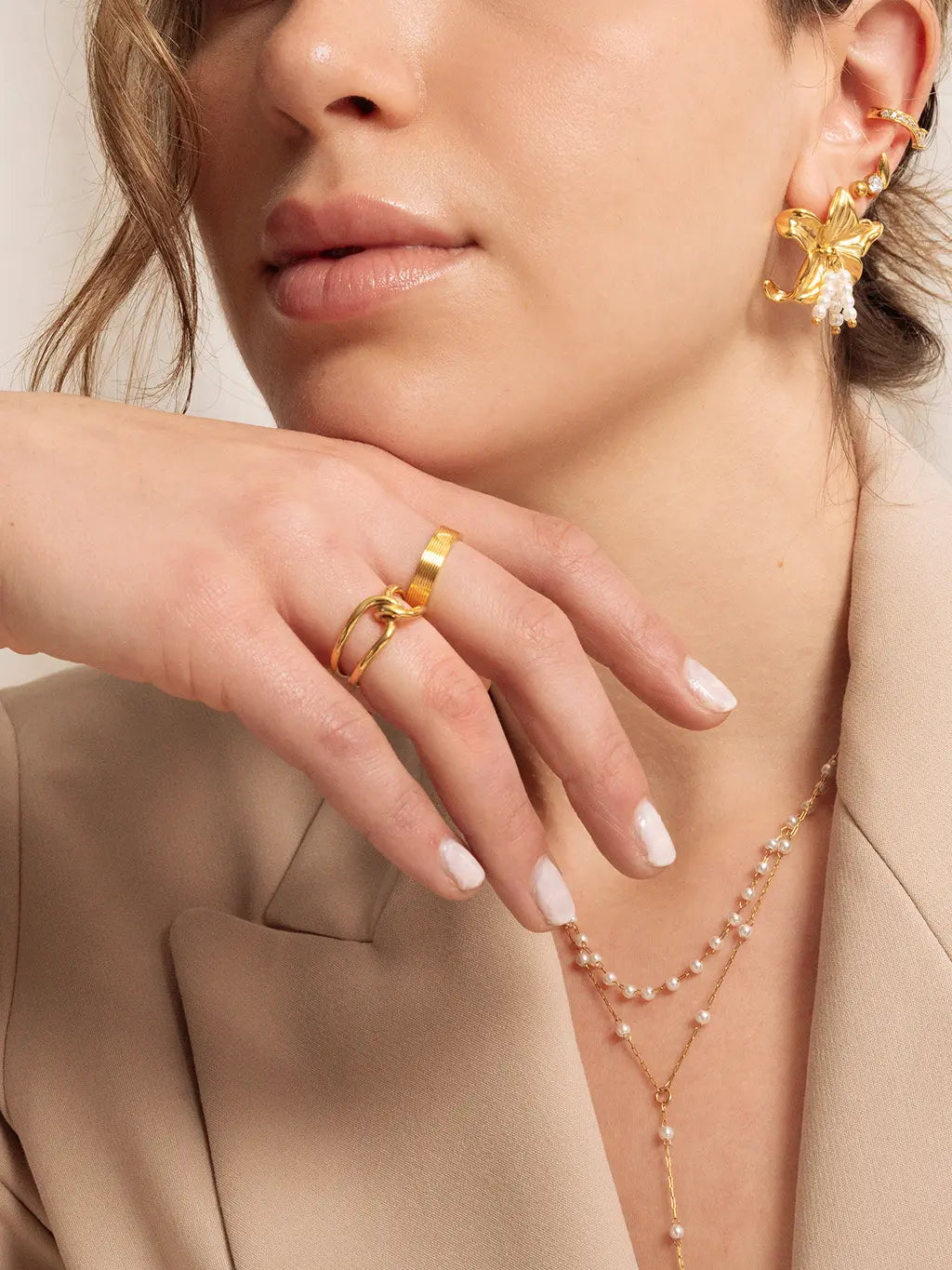 Heart Shape Engraved Ring Gold