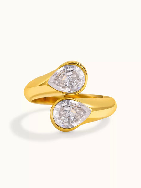 SINGULARU - Celebrate Ring Pink. Messing mit 18 Kt Vergoldeter Beschichtung und Zirkonia. Schmuck für Damen. Größe 10