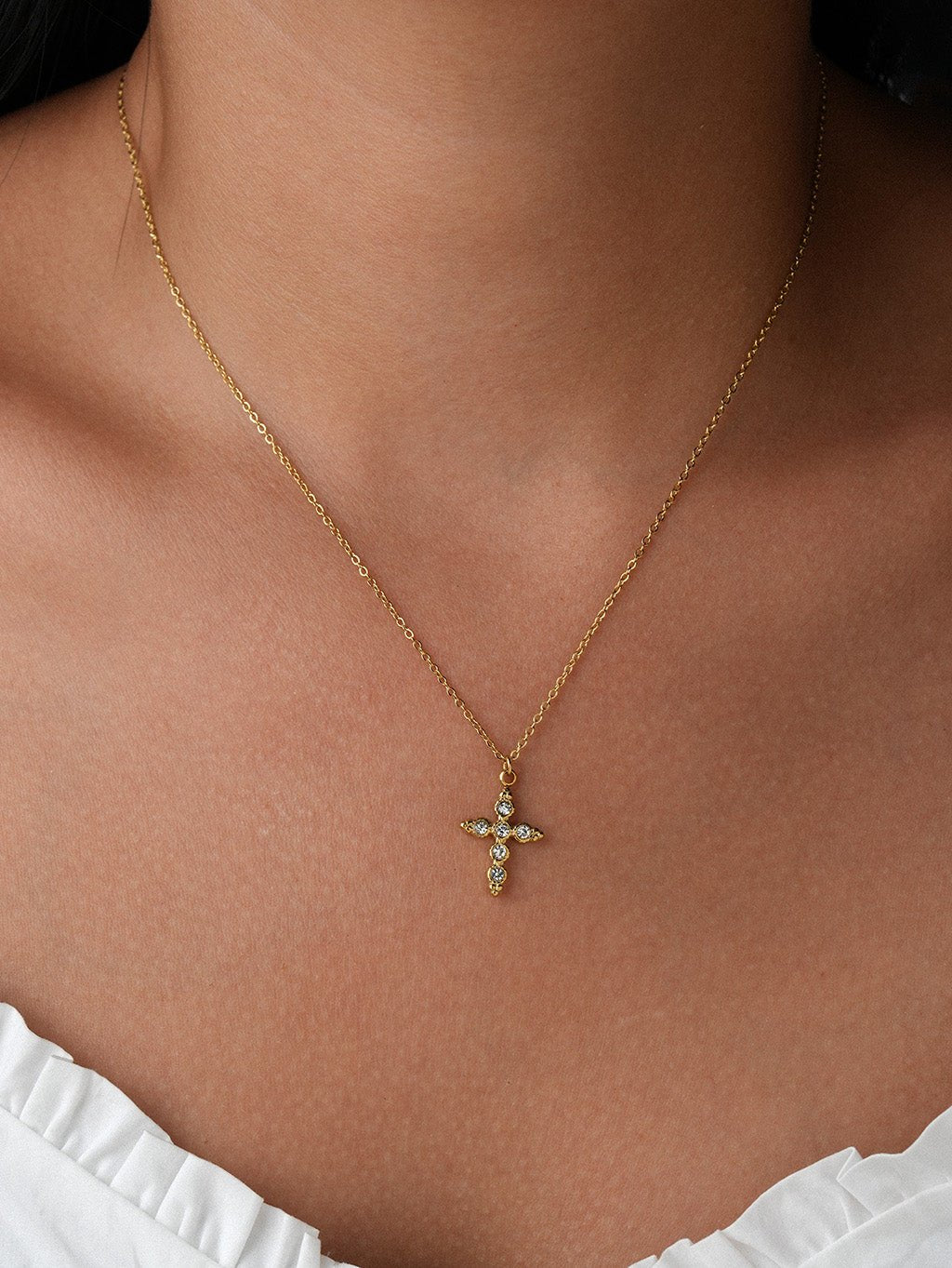 Elegante Kreuz Halskette Gold mit Zirkonia - Dorose | Wasserresistent, kein Verfärben