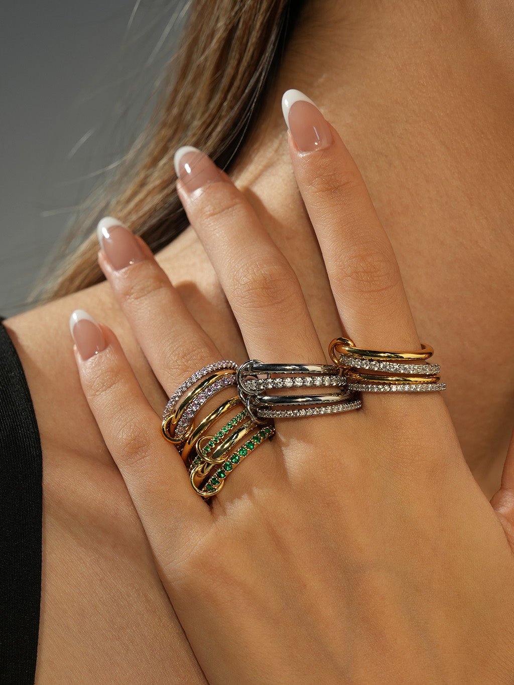 Emerald Triple Pave Infinity Ring Gold - Dorose | Wasserresistent, kein Verfärben