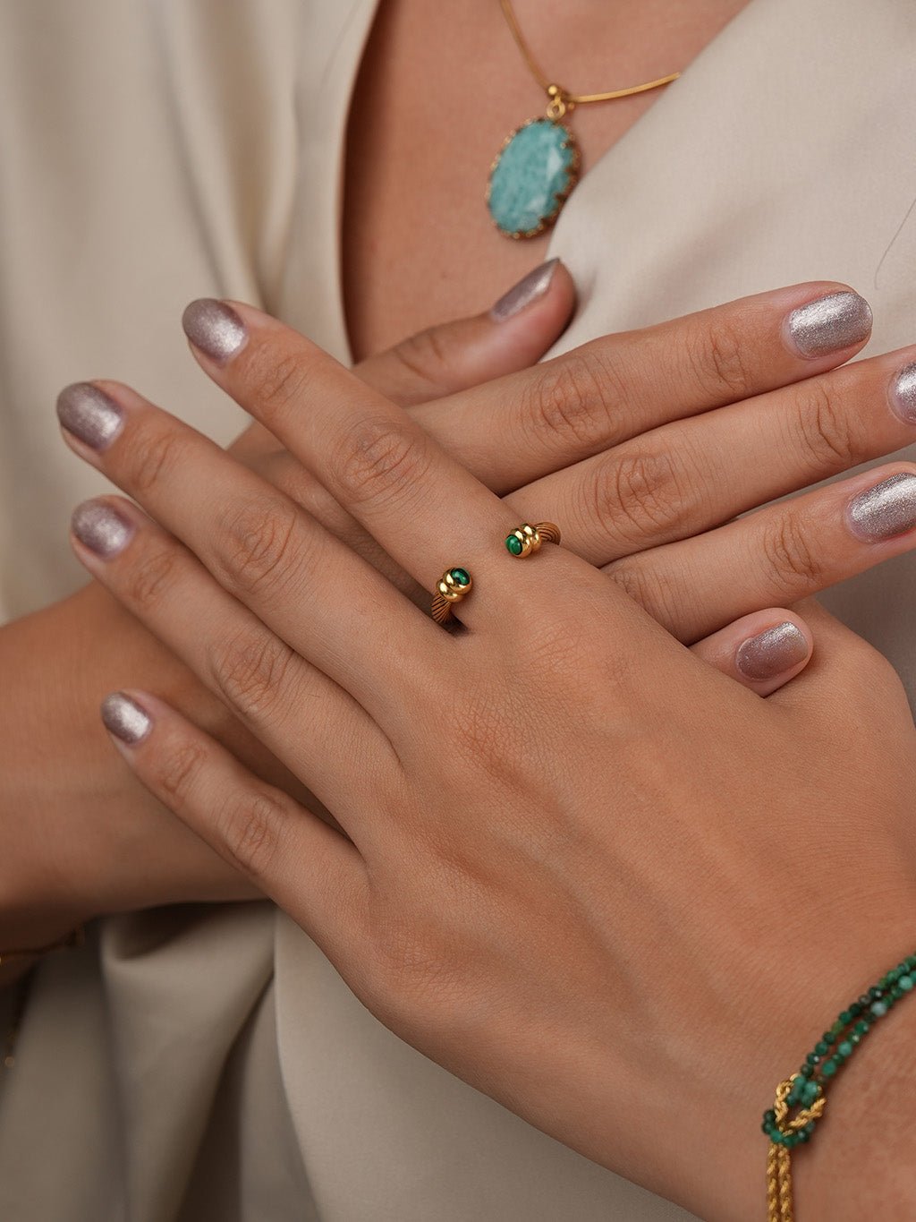 Emerald Twist Ring Gold - Dorose | Wasserresistent, kein Verfärben