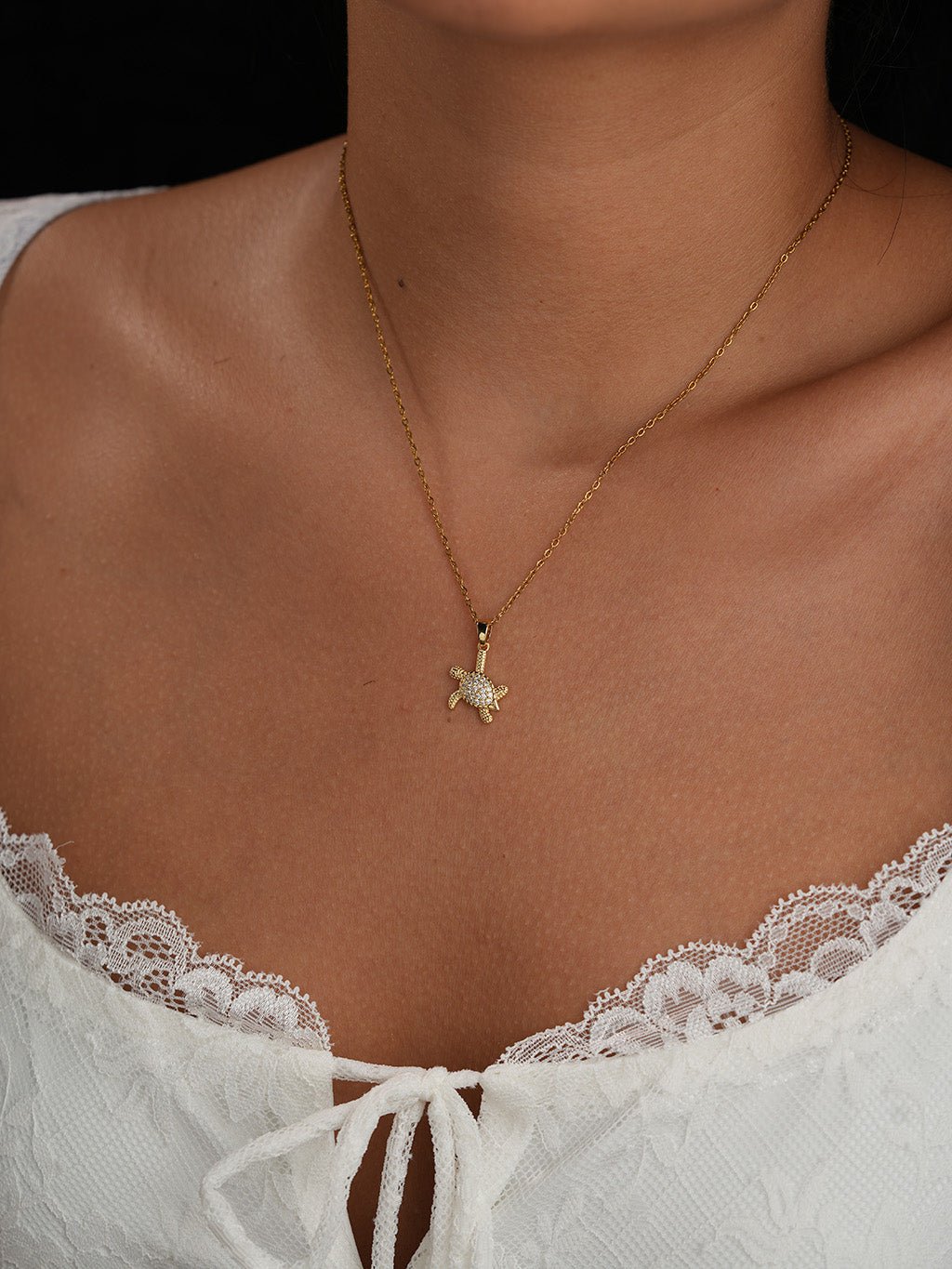 Glittering Abyssal Turtle Kette Gold - Dorose | Wasserresistent, kein Verfärben