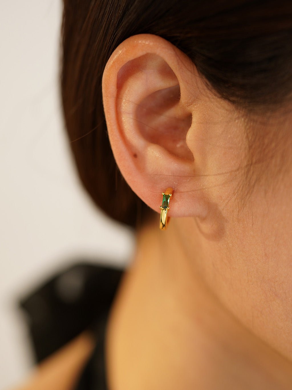 Green Creolen Ohrringe Gold - Dorose | Wasserresistent, kein Verfärben
