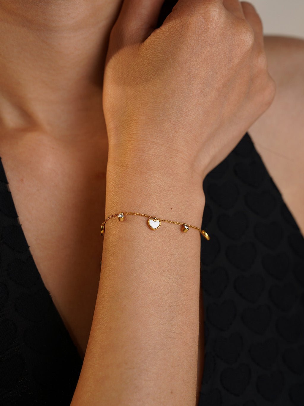 Heart Charm Armband Gold - Dorose | Wasserresistent, kein Verfärben