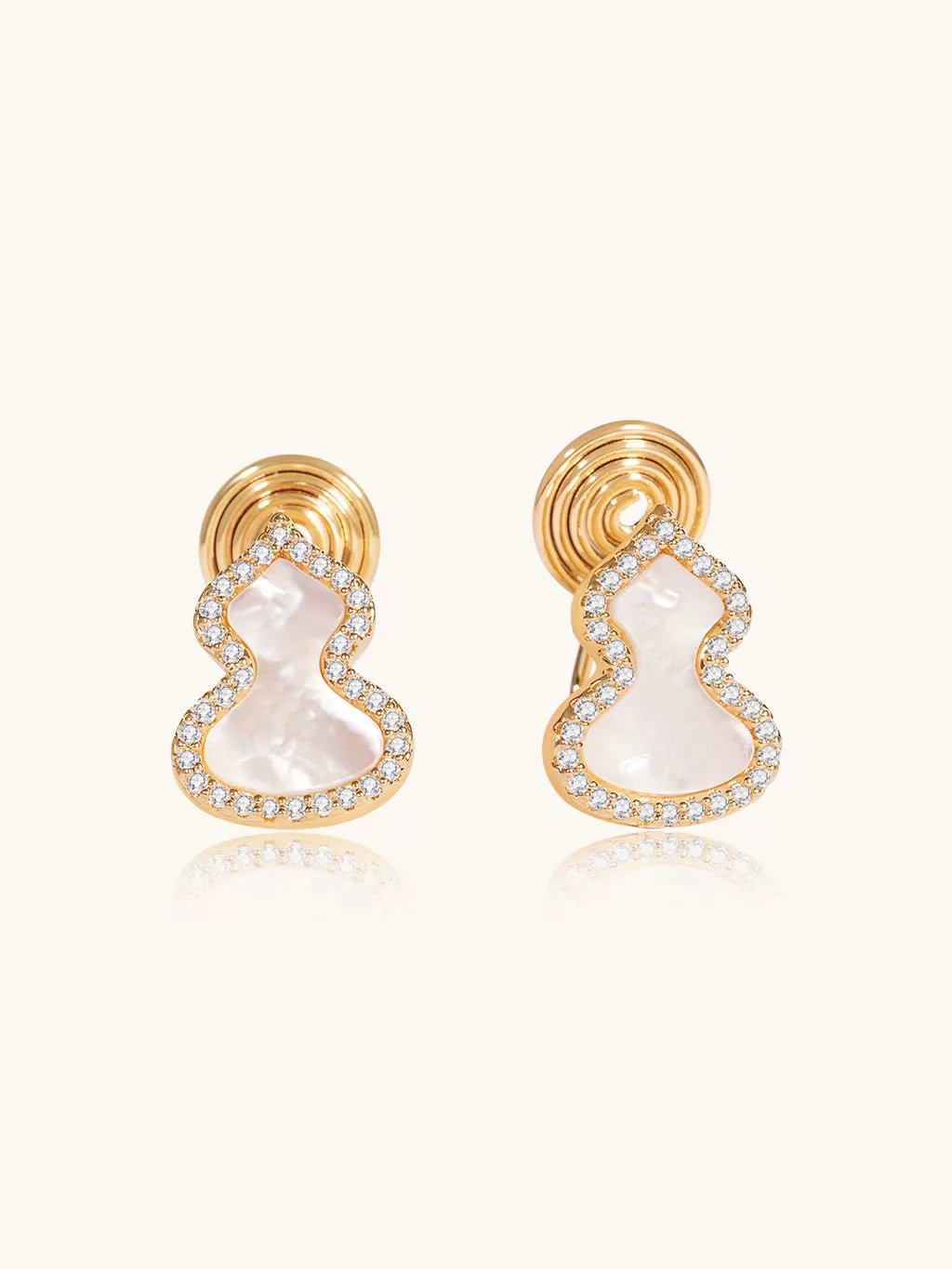 Hulu Clip - on Ohrringe Gold - Dorose | Wasserfester Schmuck, 18K vergoldet
