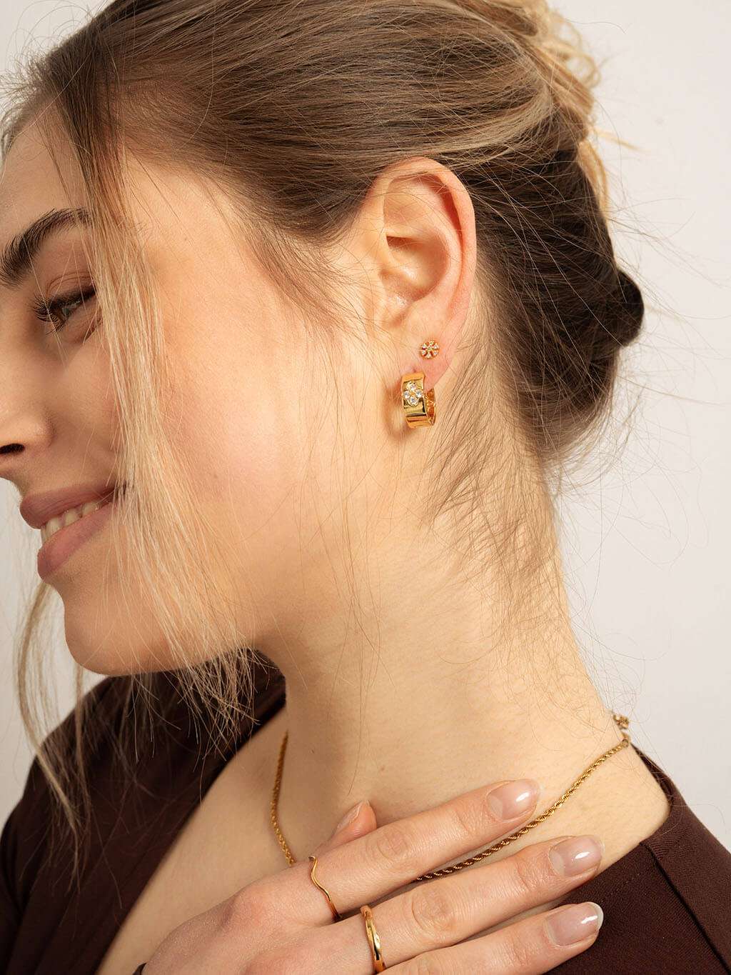 Mini Snowflake Ohrstecker Gold - Dorose | Wasserfester Schmuck, 18K vergoldet