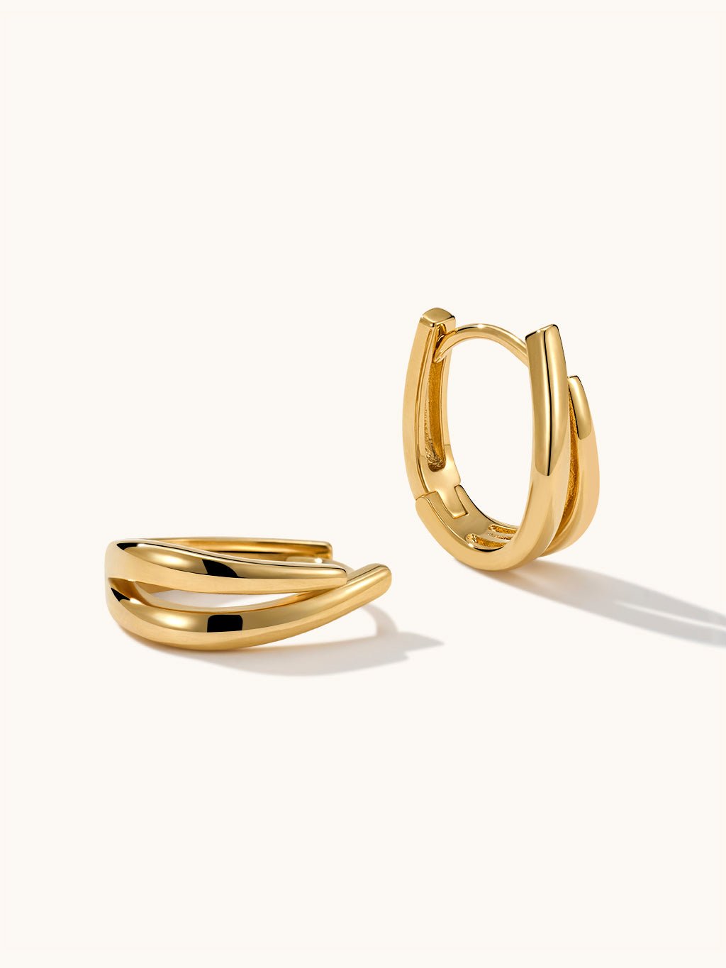 Ovale Huggie Hoops Ohrringe Gold - Dorose | Wasserfester Schmuck