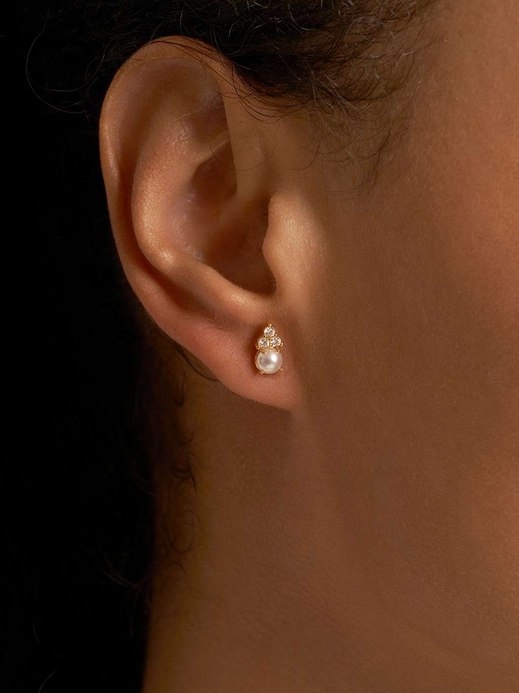 Pearl Ohrringe mit Zirkonia Gold - Dorose | Wasserfester Schmuck, 18K vergoldet