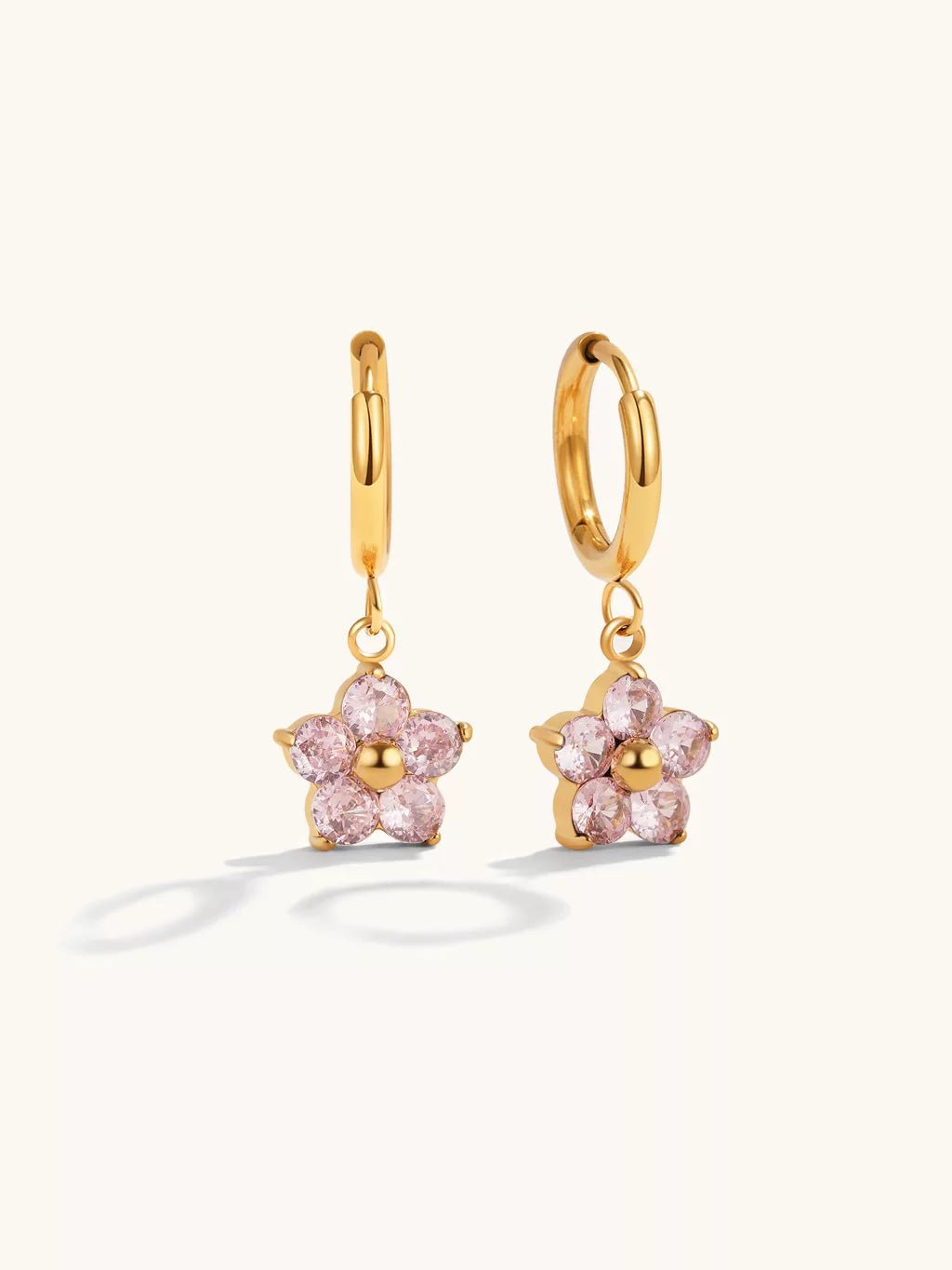 Pink Shining Flower Hoop Ohrringe Gold 10mm - Dorose | Wasserfester Schmuck, 18K vergoldet