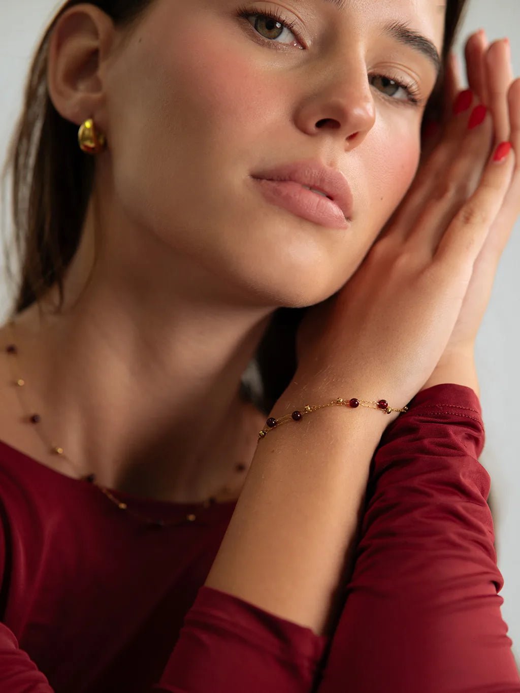 Red Bead Armband Gold - Dorose | Wasserfester Schmuck, 18K vergoldet