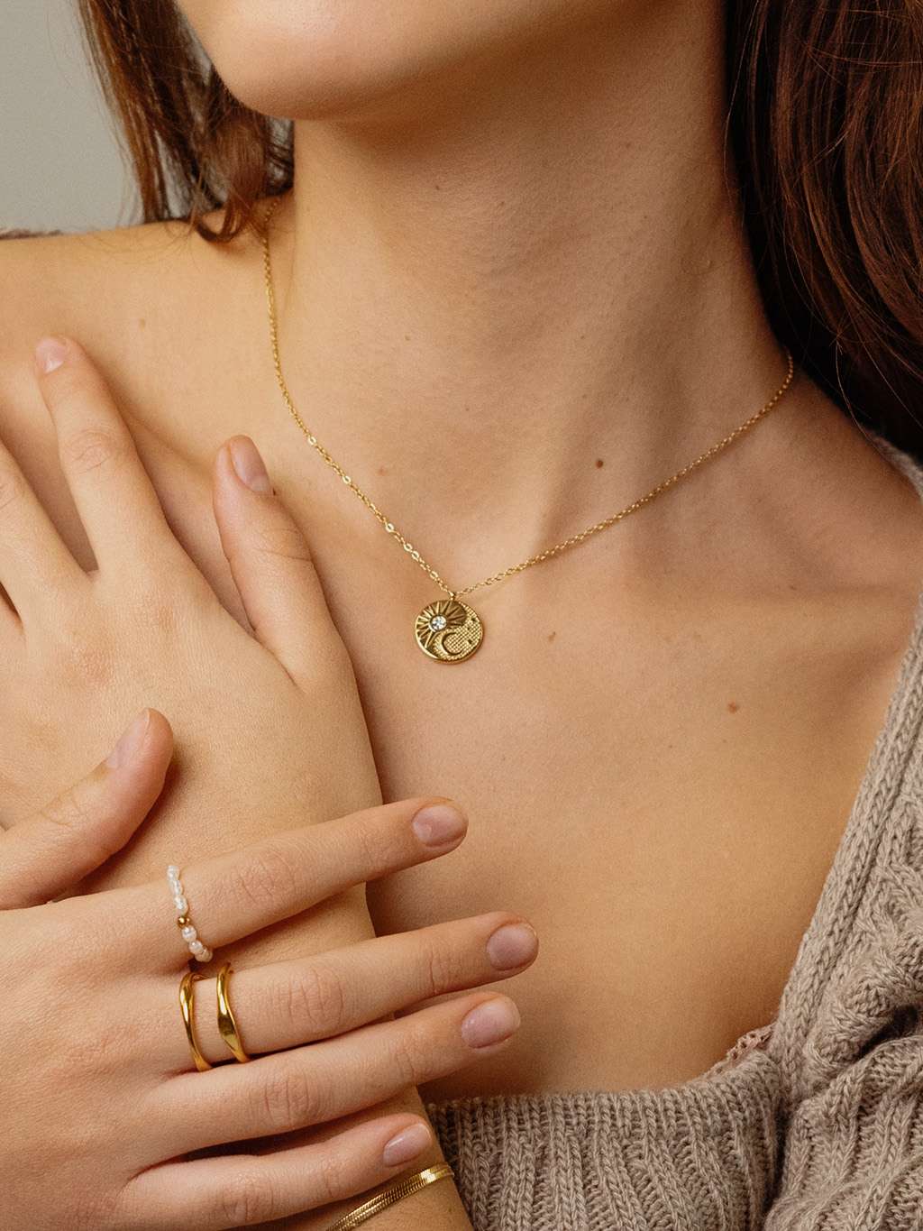 Sonne und Mond Anhänger Halskette Gold - Dorose | Wasserfester Schmuck, 18K vergoldet
