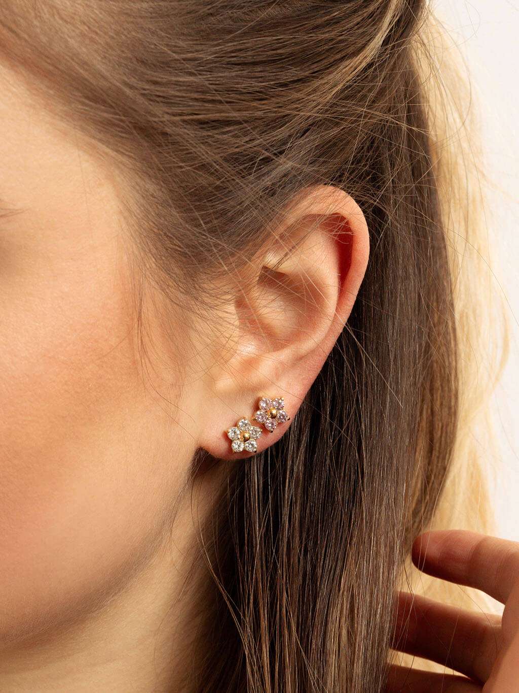 Sparkling Flower Ohrstecker Gold - Dorose | Wasserfester Schmuck, 18K vergoldet