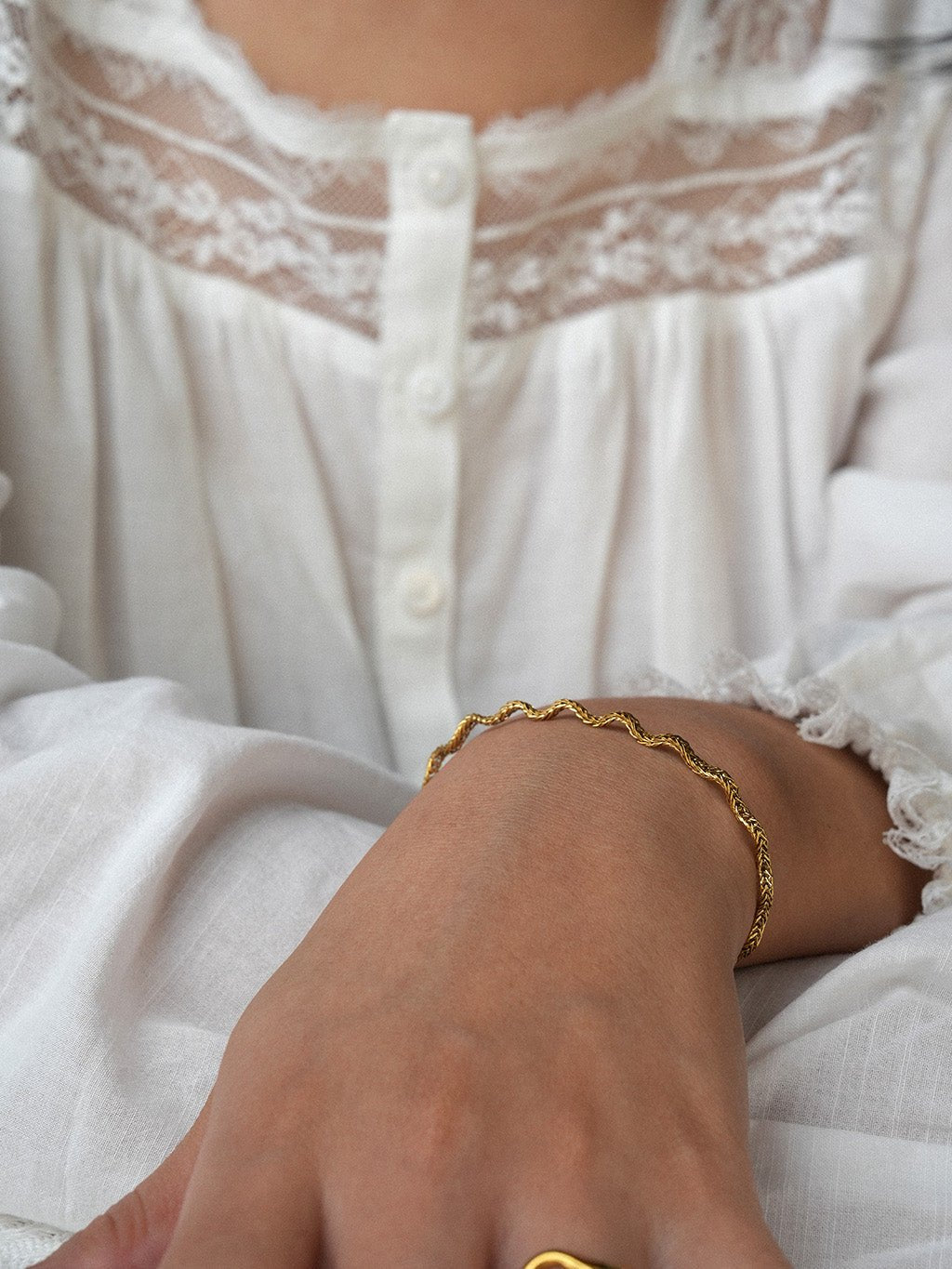 Wellenarmband Gold - Dorose | Wasserresistent, kein Verfärben
